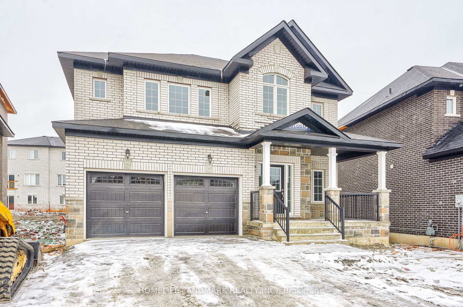 Photo 2 of 11 dawn blossom Drive, Georgina, Keswick South — HOMEH