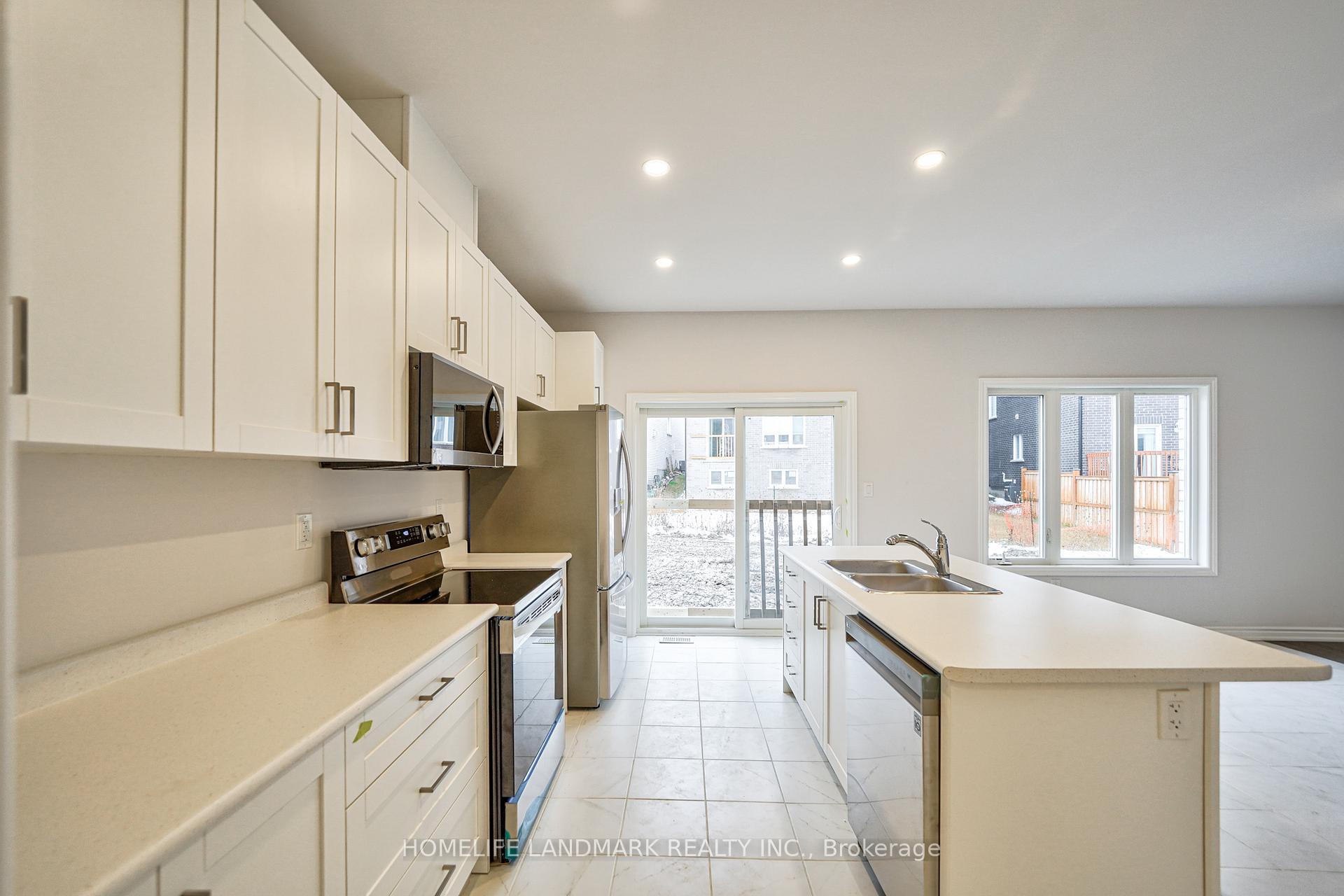 Photo 21 of 11 dawn blossom Drive, Georgina, Keswick South — HOMEH