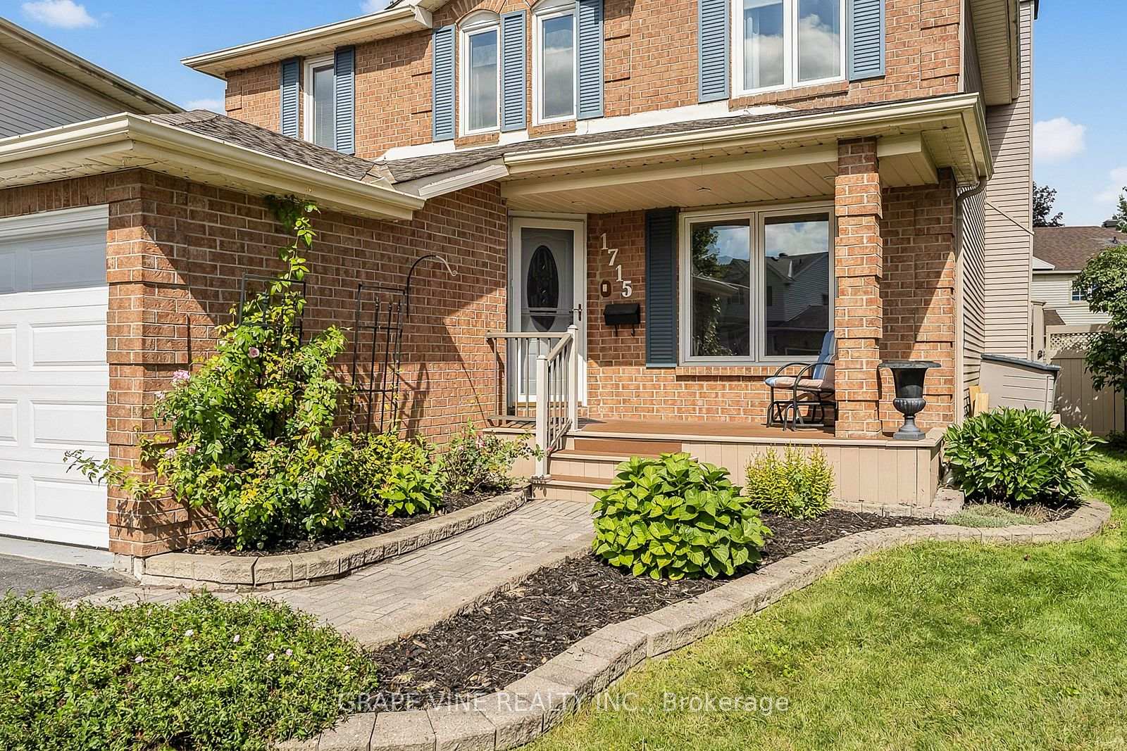 Photo 3 of 1715 Cara Crescent, Ottawa, Fallingbrook/Pineridge — HOMEH