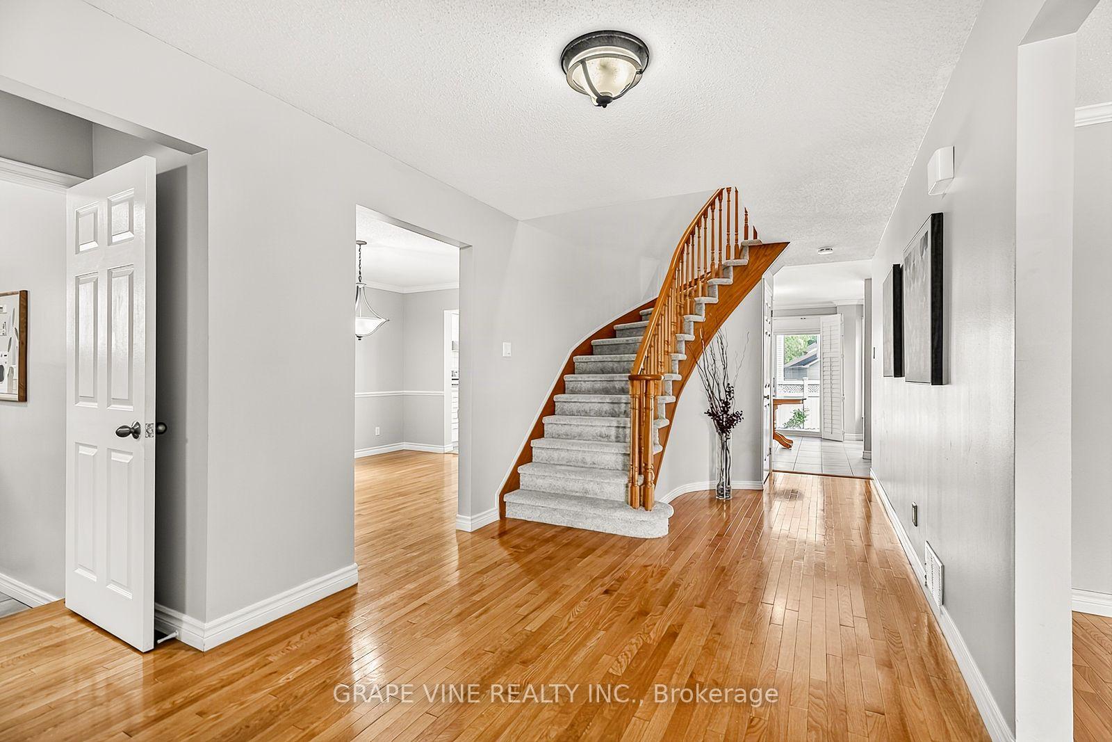 Photo 6 of 1715 Cara Crescent, Ottawa, Fallingbrook/Pineridge — HOMEH