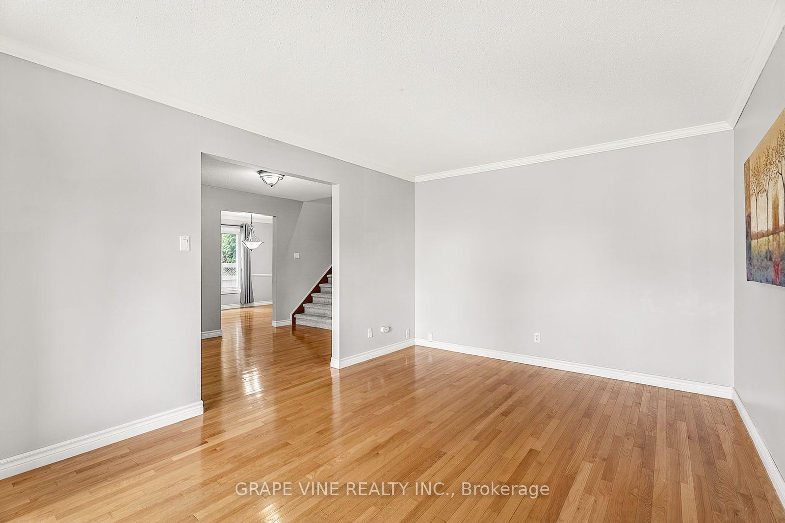 Photo 7 of 1715 Cara Crescent, Ottawa, Fallingbrook/Pineridge — HOMEH