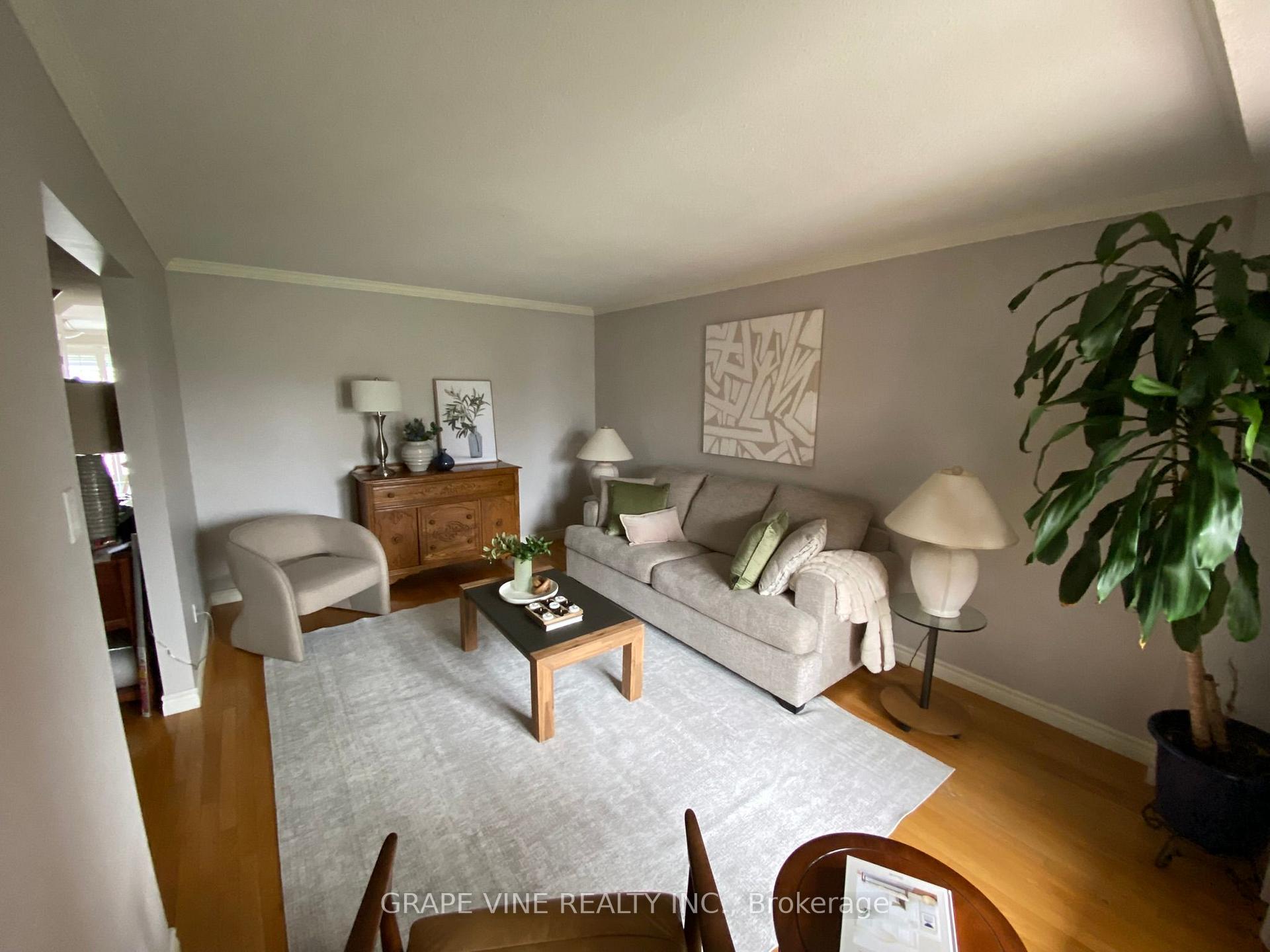 Photo 10 of 1715 Cara Crescent, Ottawa, Fallingbrook/Pineridge — HOMEH