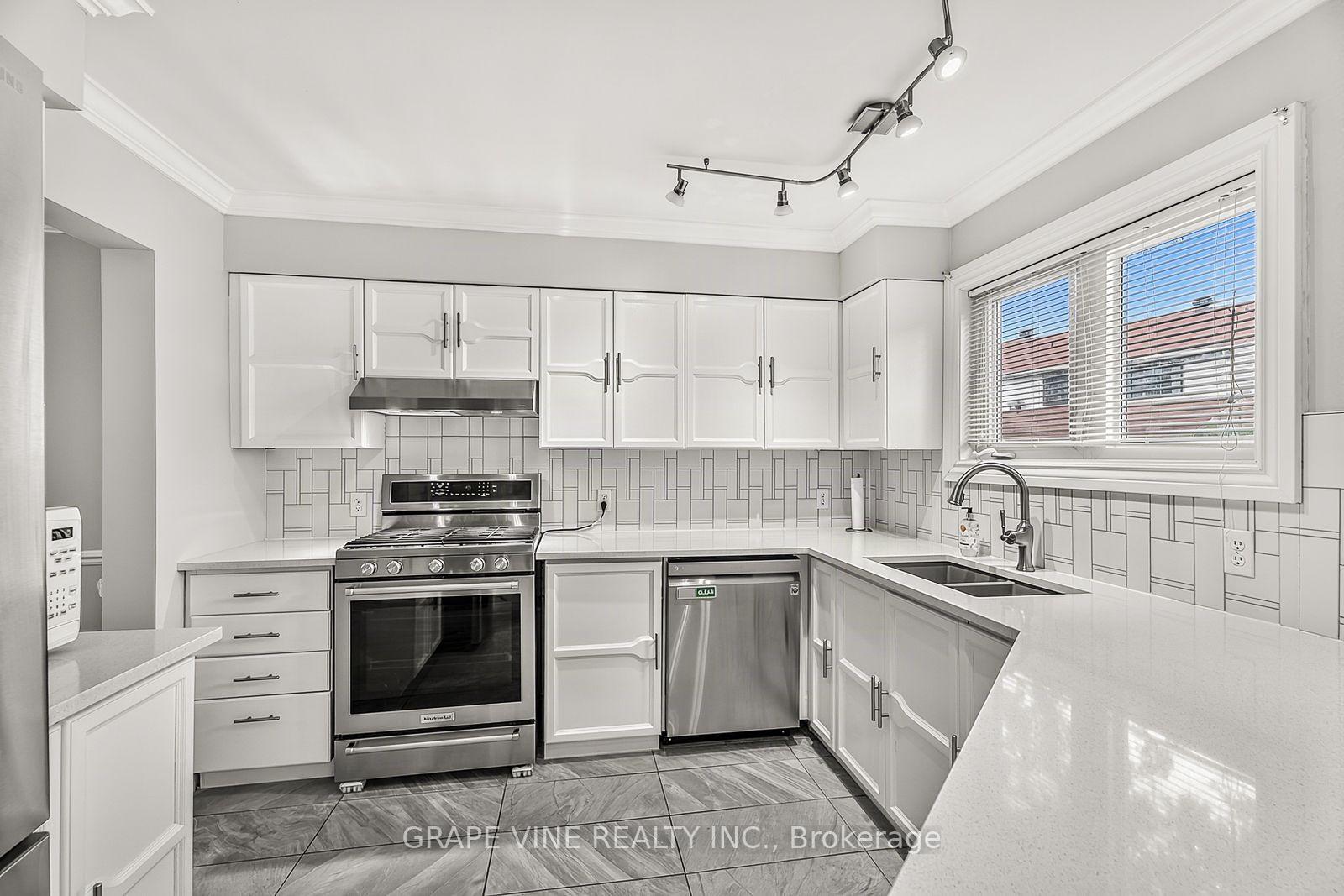 Photo 19 of 1715 Cara Crescent, Ottawa, Fallingbrook/Pineridge — HOMEH