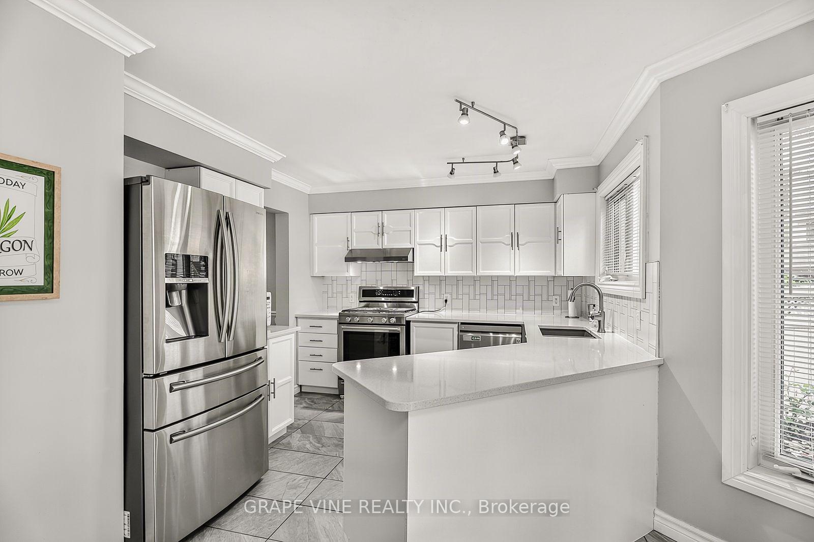 Photo 21 of 1715 Cara Crescent, Ottawa, Fallingbrook/Pineridge — HOMEH