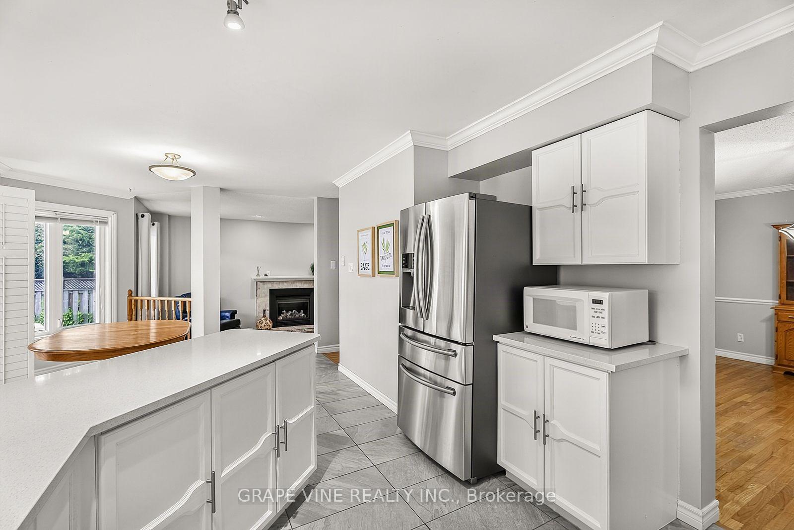 Photo 22 of 1715 Cara Crescent, Ottawa, Fallingbrook/Pineridge — HOMEH
