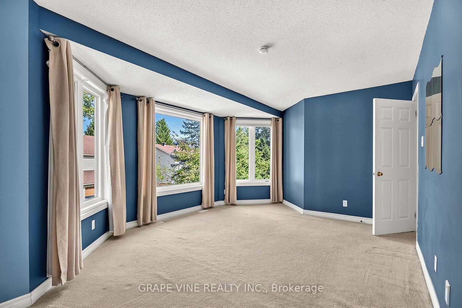 Photo 31 of 1715 Cara Crescent, Ottawa, Fallingbrook/Pineridge — HOMEH