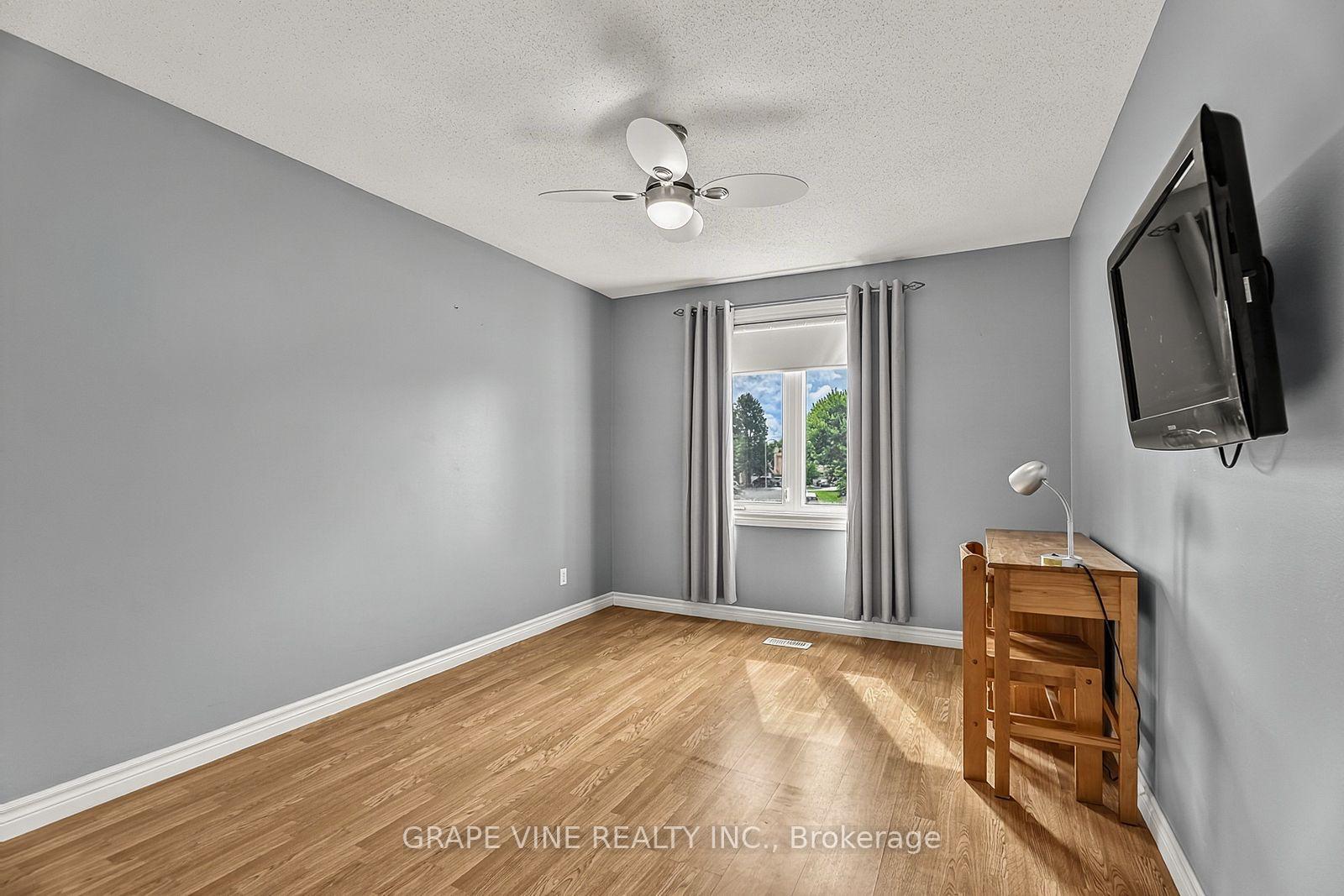 Photo 35 of 1715 Cara Crescent, Ottawa, Fallingbrook/Pineridge — HOMEH