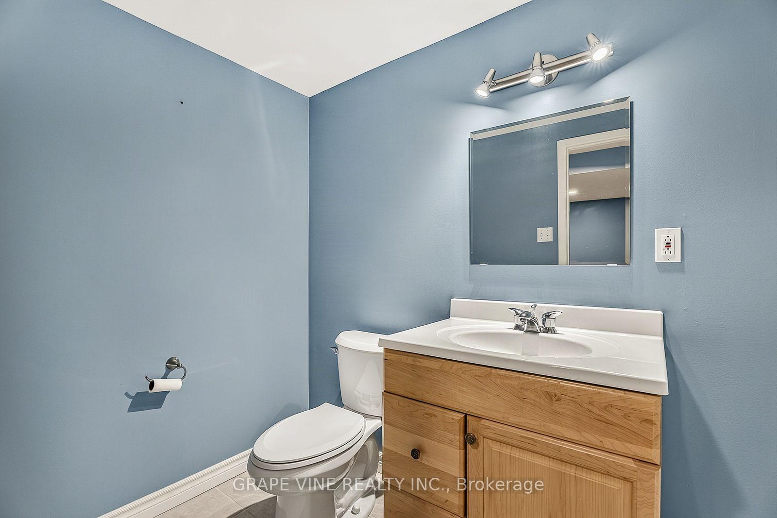 Photo 44 of 1715 Cara Crescent, Ottawa, Fallingbrook/Pineridge — HOMEH