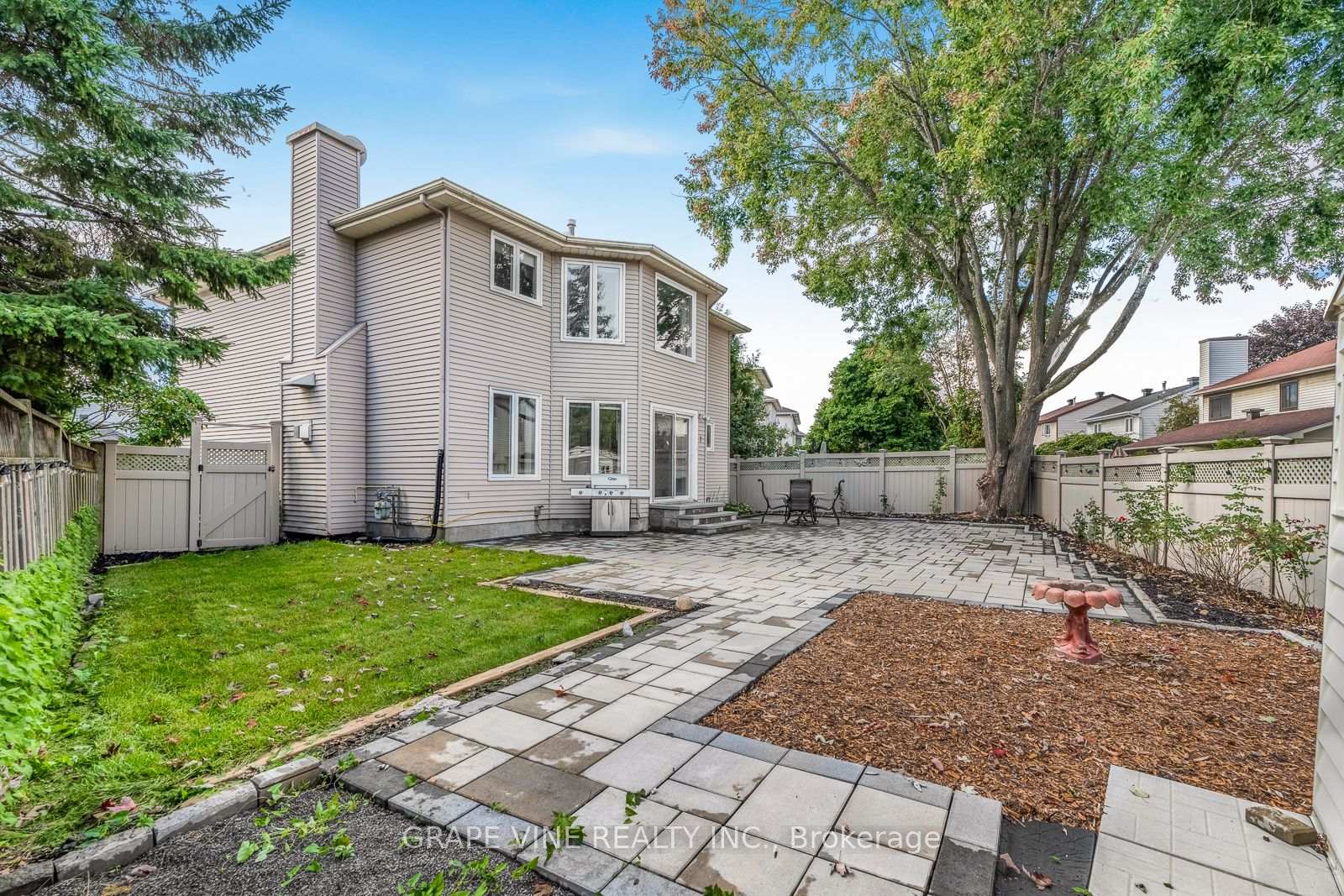 Photo 49 of 1715 Cara Crescent, Ottawa, Fallingbrook/Pineridge — HOMEH