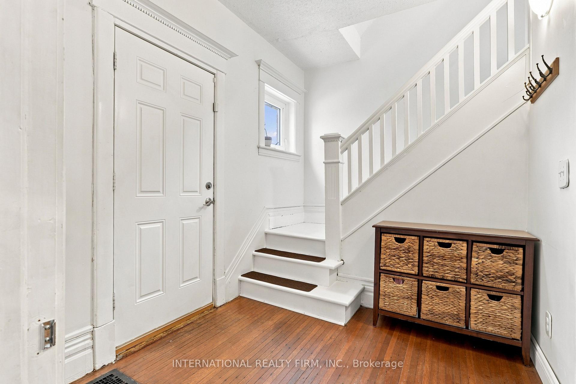 Photo 2 of 158 Sixth Street, Midland — HOMEH