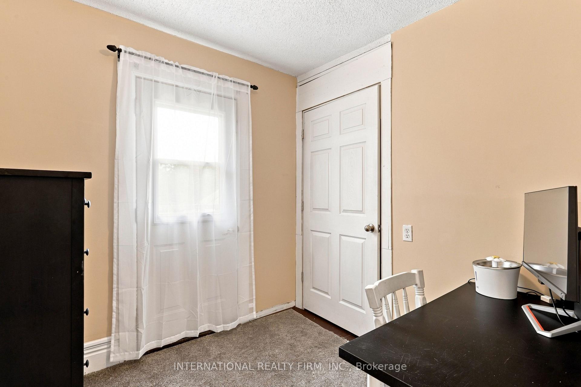 Photo 17 of 158 Sixth Street, Midland — HOMEH