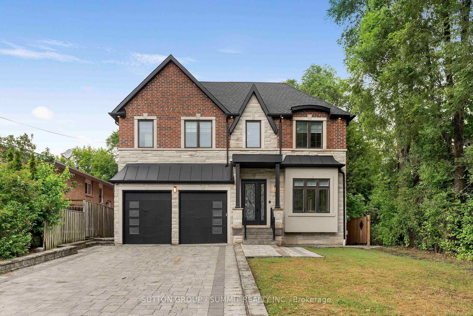 Photo 2 of 832 Sheppard Avenue, Pickering, Woodlands — HOMEH