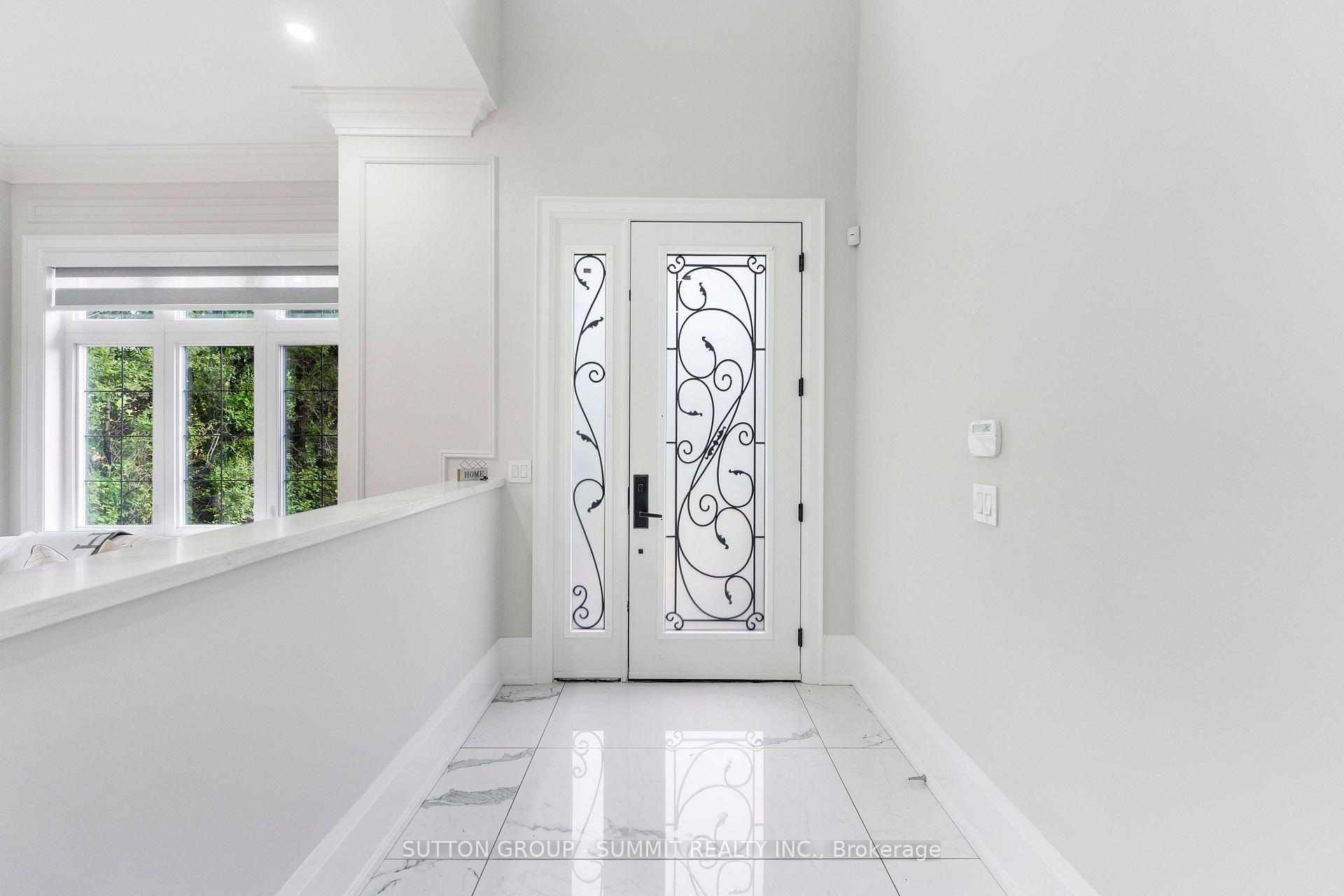 Photo 3 of 832 Sheppard Avenue, Pickering, Woodlands — HOMEH