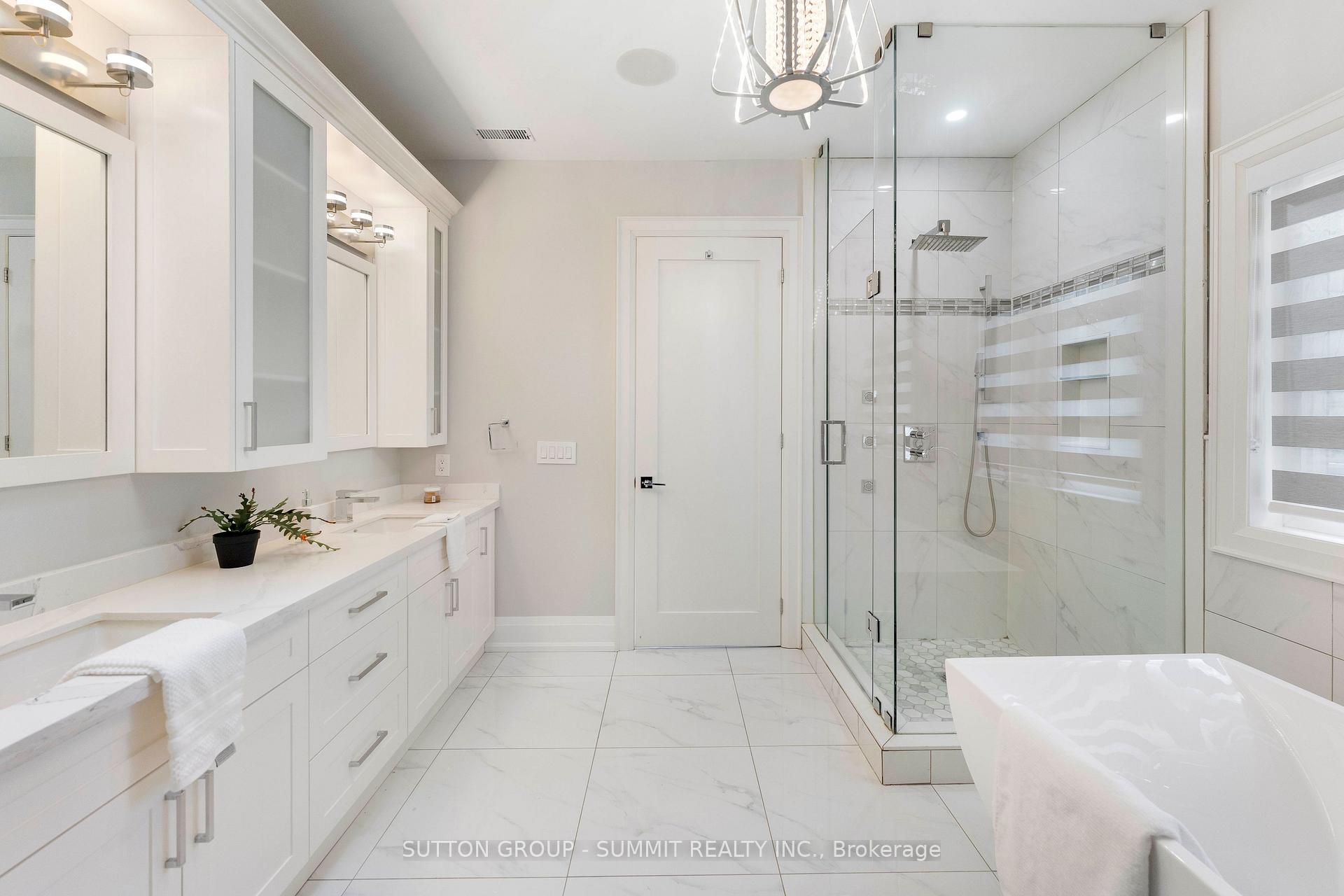 Photo 23 of 832 Sheppard Avenue, Pickering, Woodlands — HOMEH