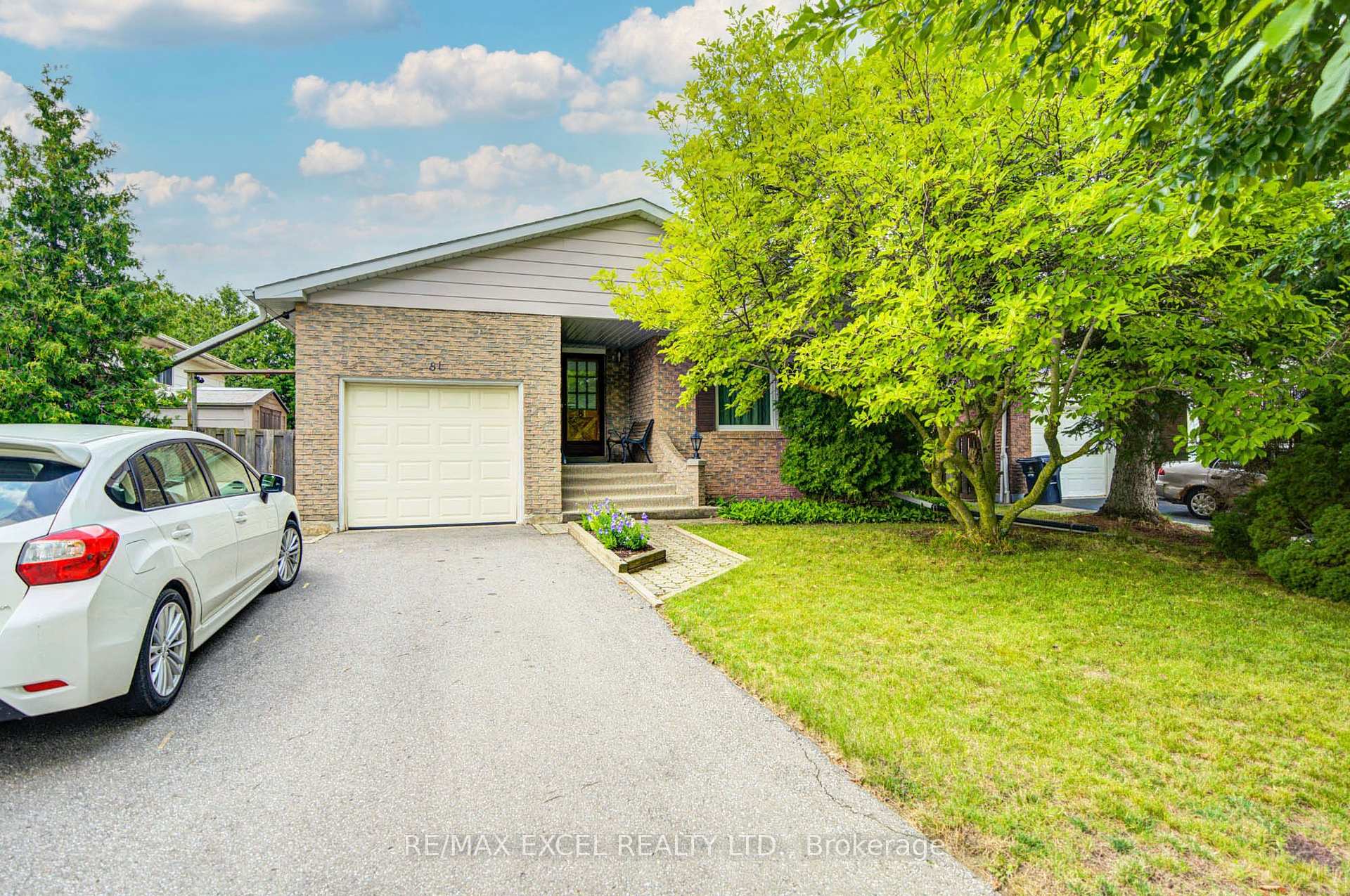 Photo 2 of 81 Amanda Drive, Scarborough, Agincourt North — HOMEH