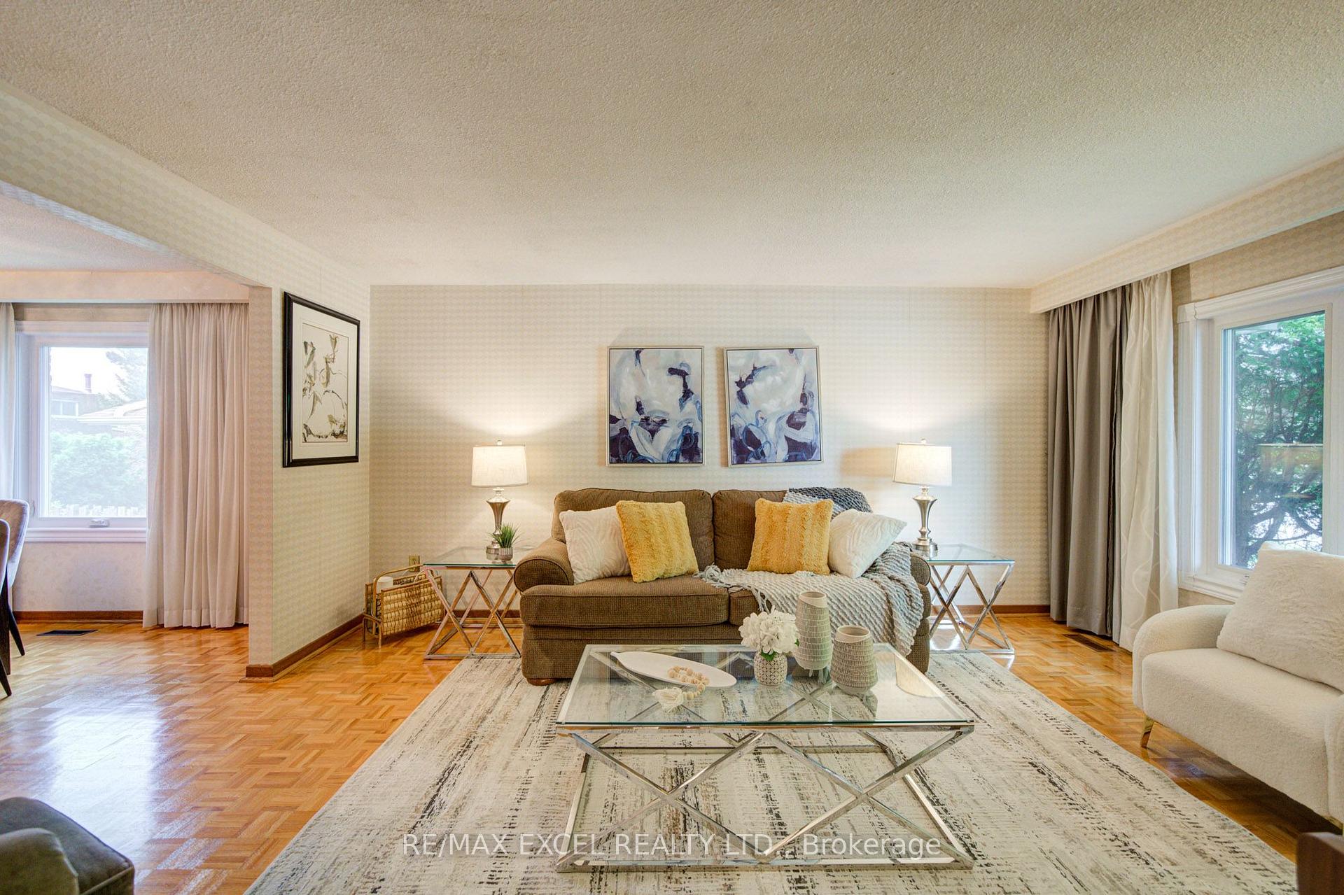 Photo 6 of 81 Amanda Drive, Scarborough, Agincourt North — HOMEH
