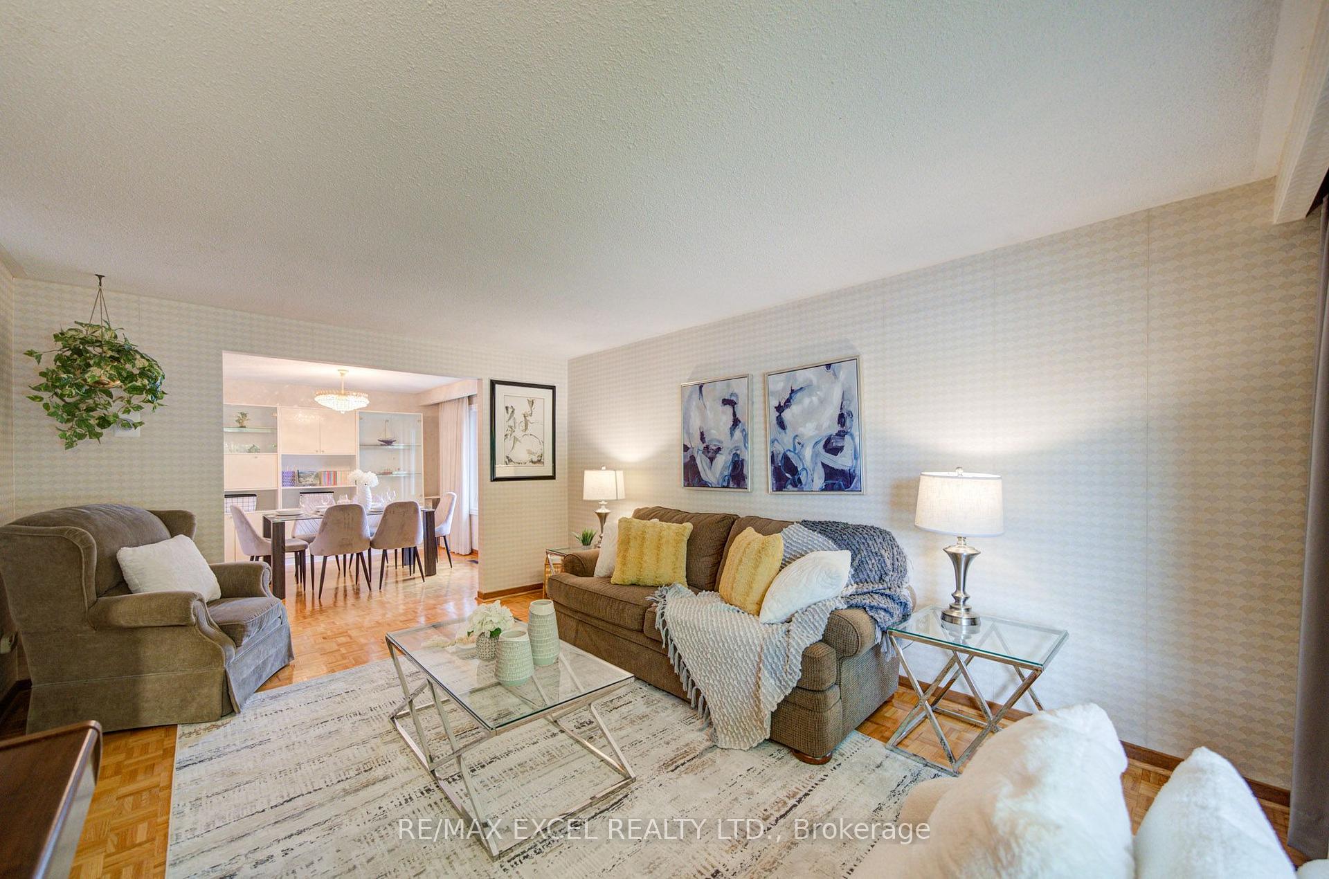 Photo 7 of 81 Amanda Drive, Scarborough, Agincourt North — HOMEH