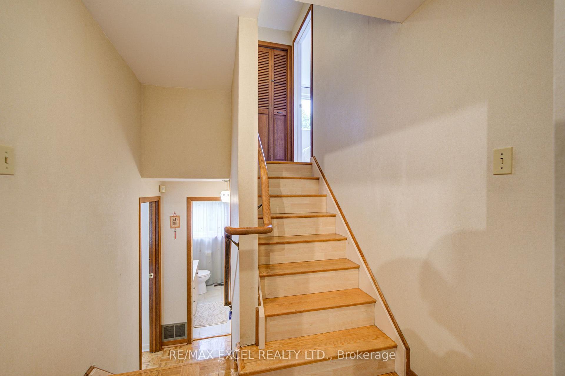 Photo 13 of 81 Amanda Drive, Scarborough, Agincourt North — HOMEH
