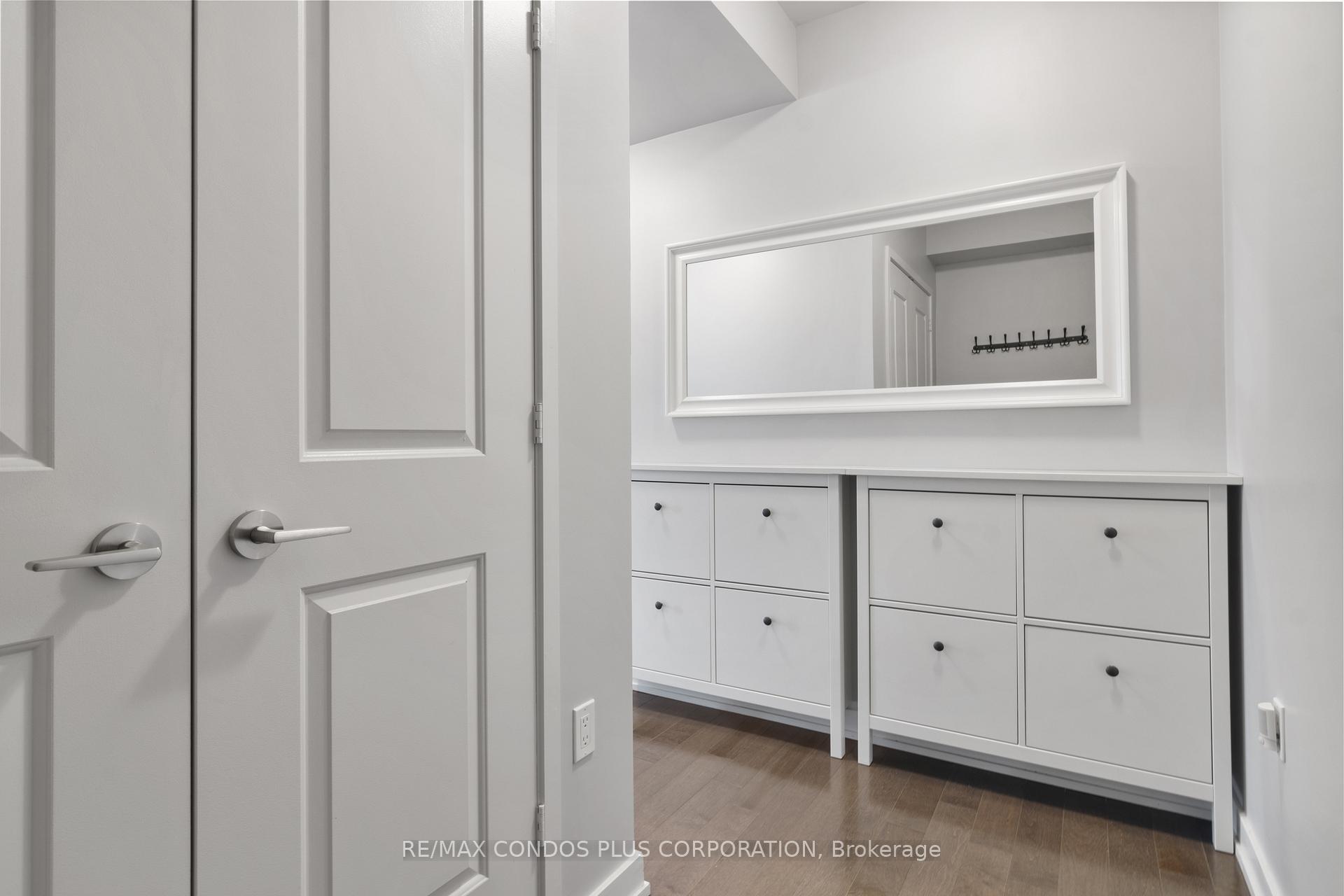 Photo 6 of Unit 2702, 1 The Esplanade, Toronto, Waterfront Communities — HOMEH