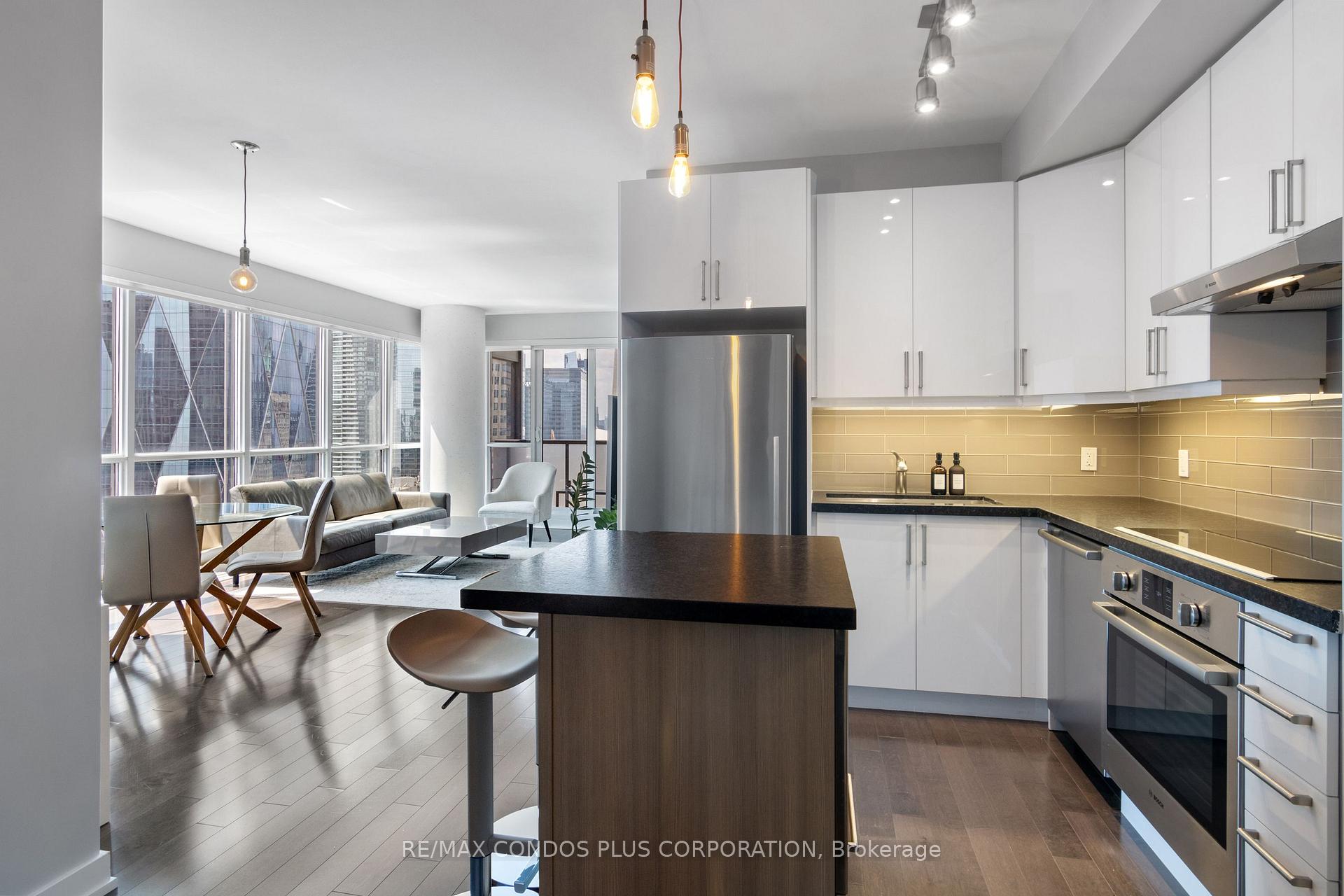 Photo 12 of Unit 2702, 1 The Esplanade, Toronto, Waterfront Communities — HOMEH