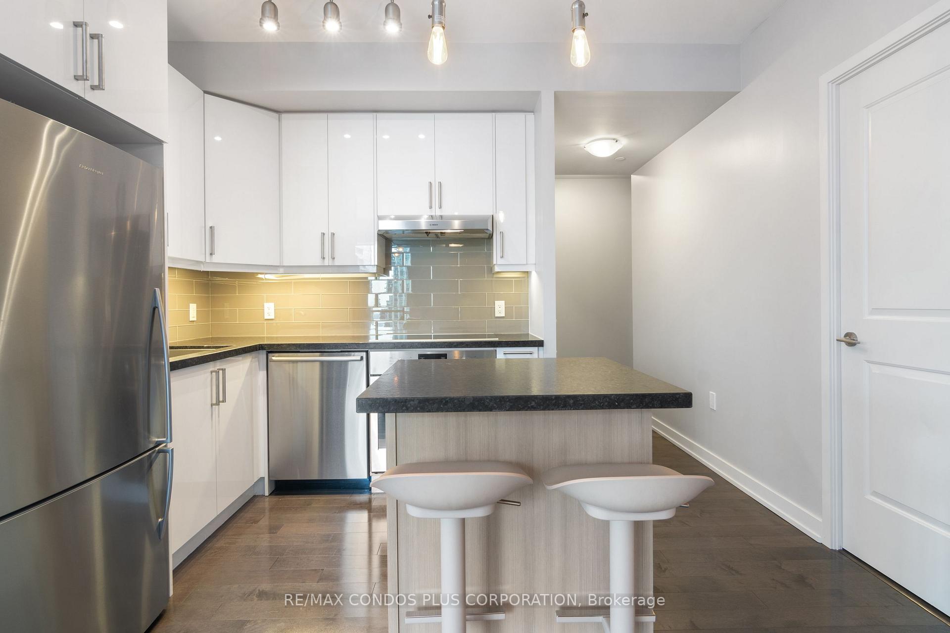 Photo 14 of Unit 2702, 1 The Esplanade, Toronto, Waterfront Communities — HOMEH