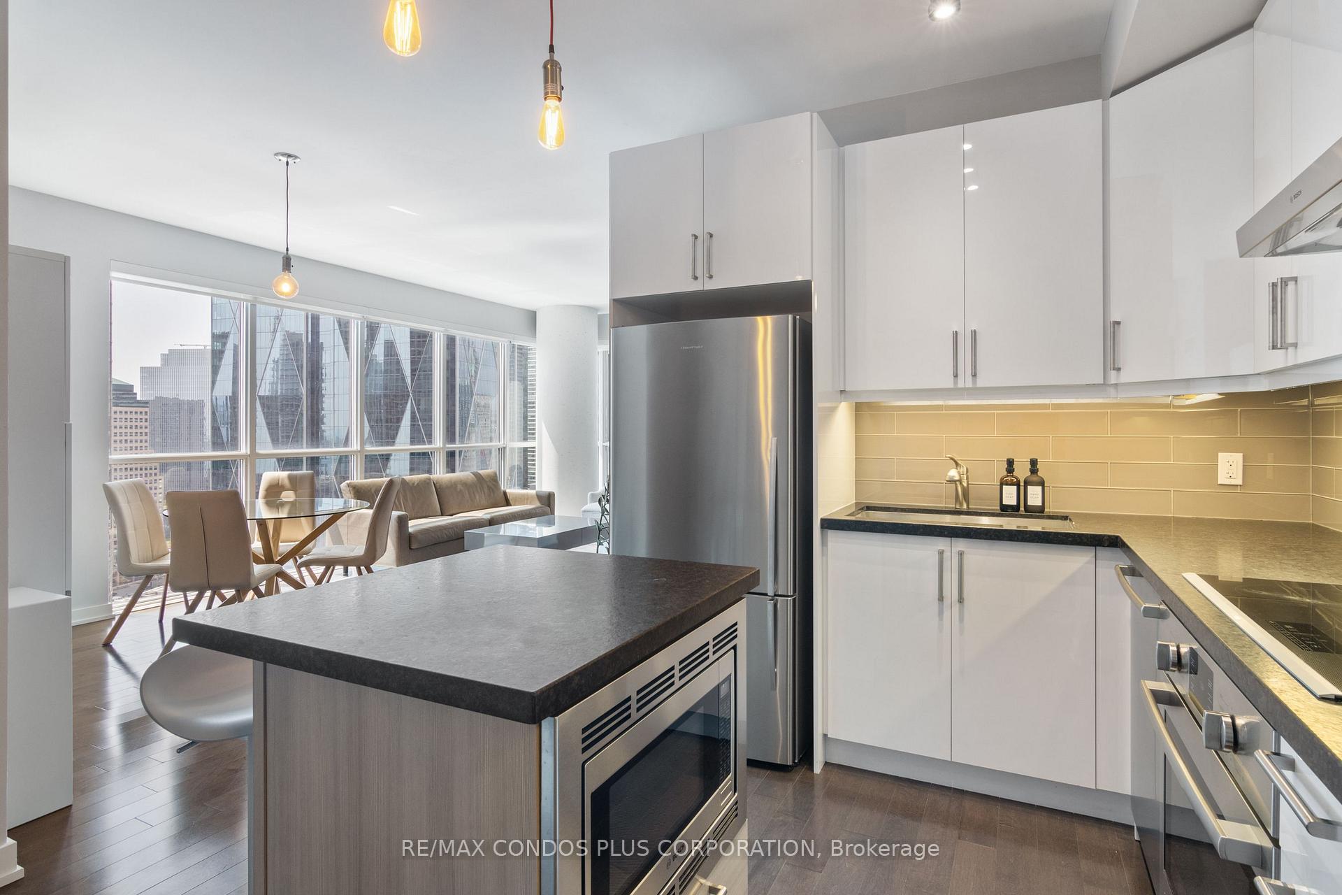 Photo 15 of Unit 2702, 1 The Esplanade, Toronto, Waterfront Communities — HOMEH