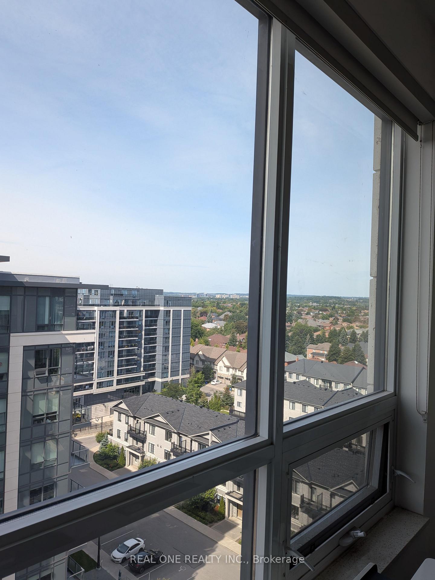 Photo 10 of Unit 1210, 398 Highway 7 E, Richmond Hill, Doncrest — HOMEH