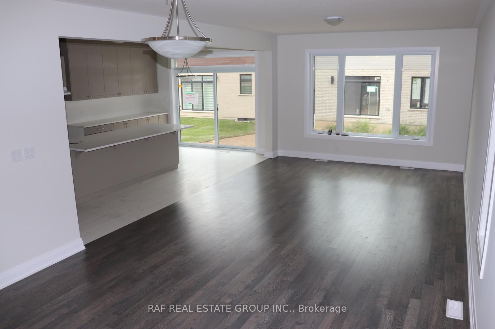 Photo 13 of 18 Jacob Detweiller Drive, Kitchener, Doon South — HOMEH