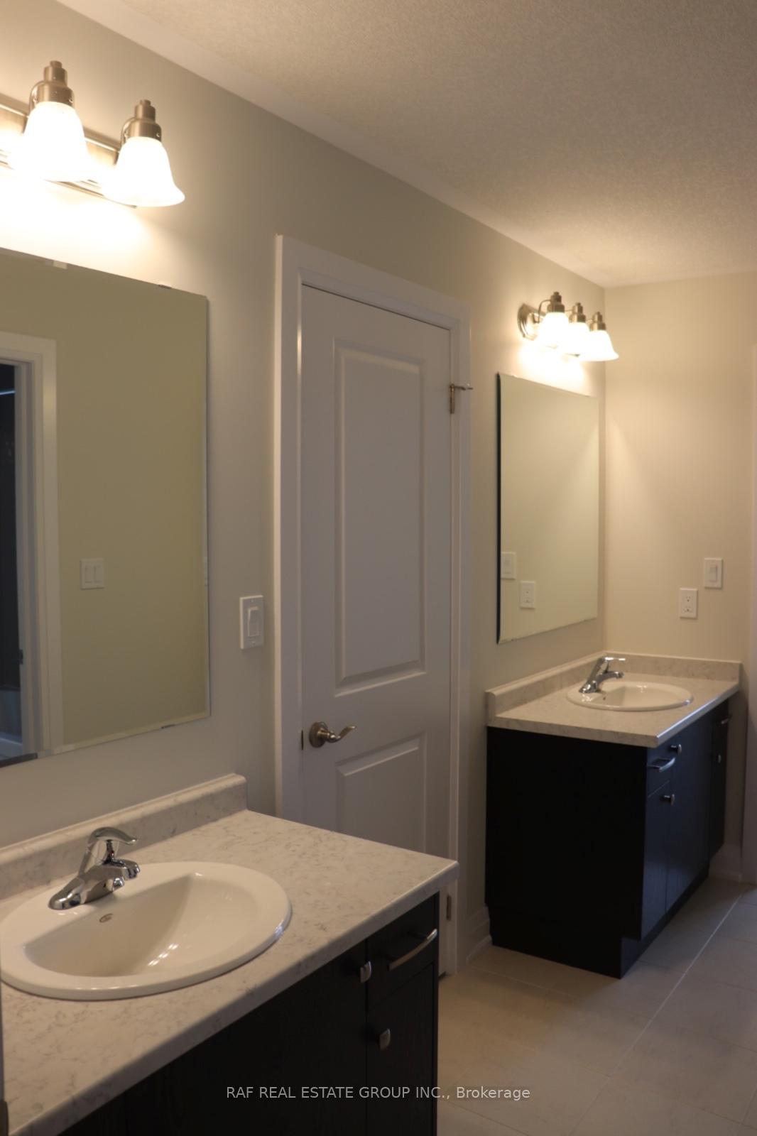 Photo 32 of 18 Jacob Detweiller Drive, Kitchener, Doon South — HOMEH
