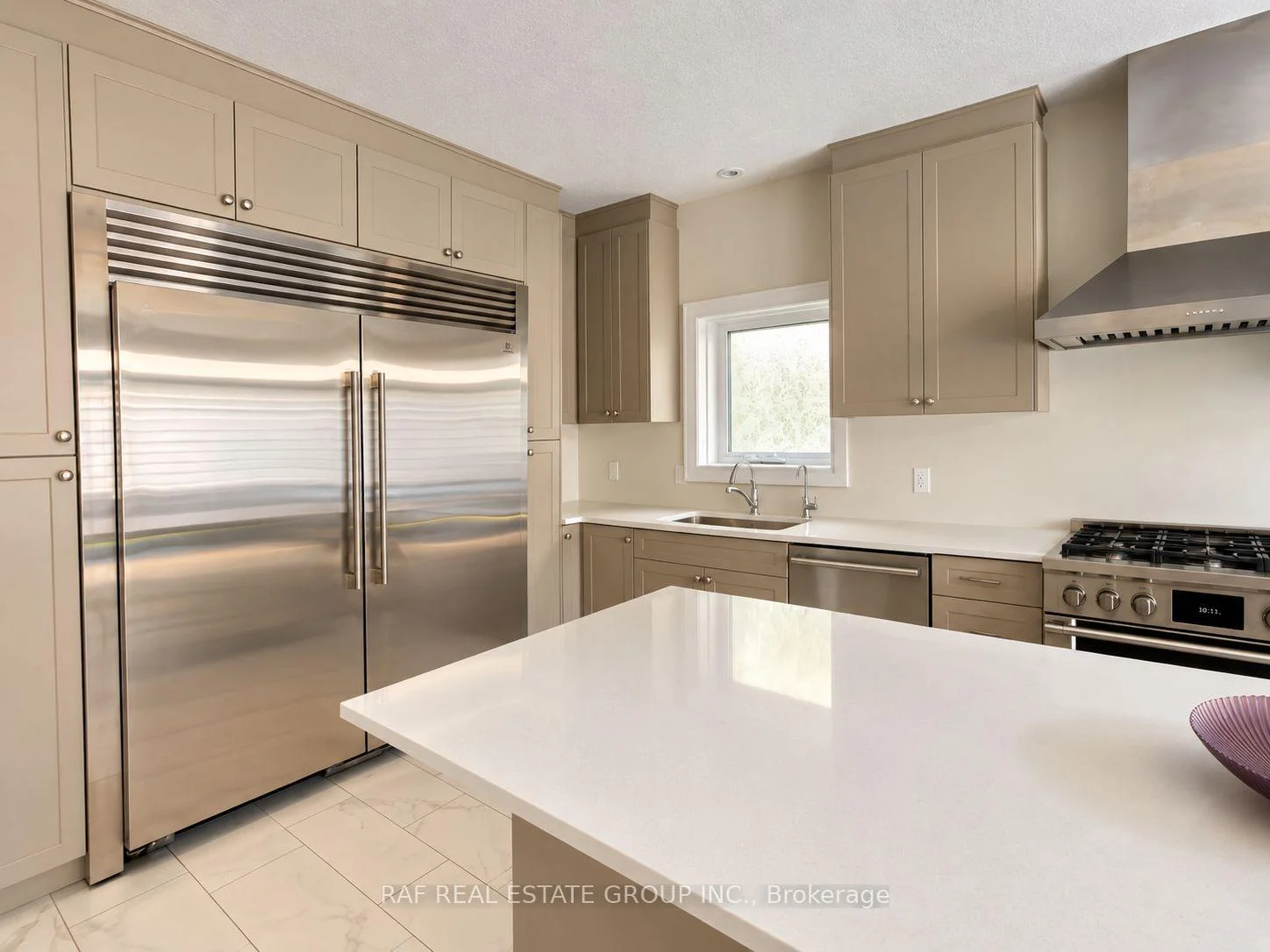 Photo 8 of 18 Jacob Detweiller Drive, Kitchener, Doon South — HOMEH