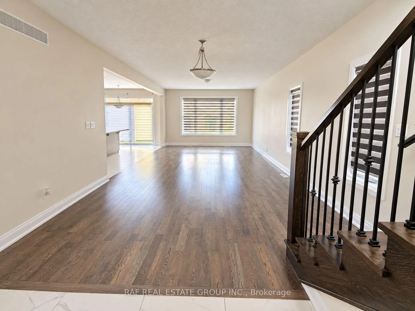 Photo 10 of 18 Jacob Detweiller Drive, Kitchener, Doon South — HOMEH