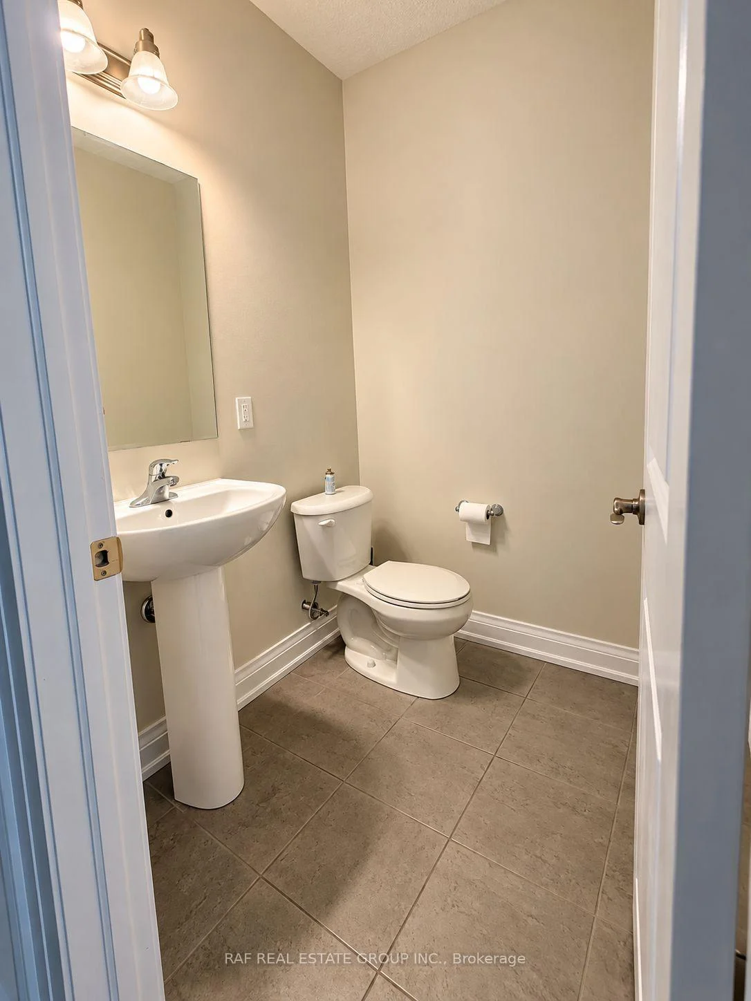 Photo 23 of 18 Jacob Detweiller Drive, Kitchener, Doon South — HOMEH