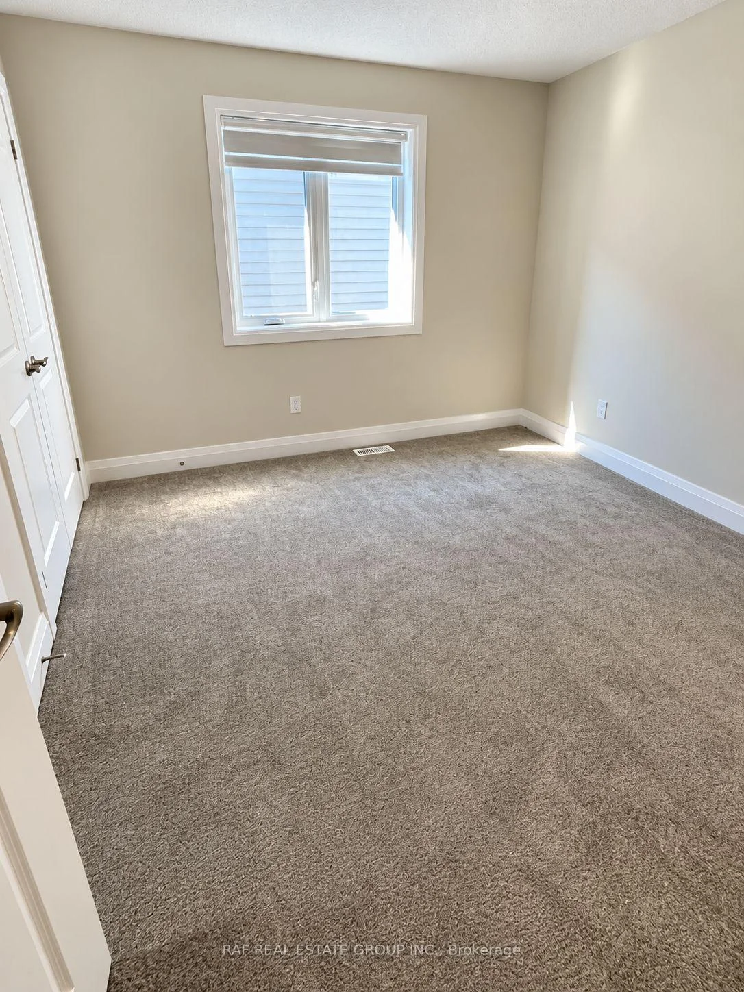 Photo 25 of 18 Jacob Detweiller Drive, Kitchener, Doon South — HOMEH