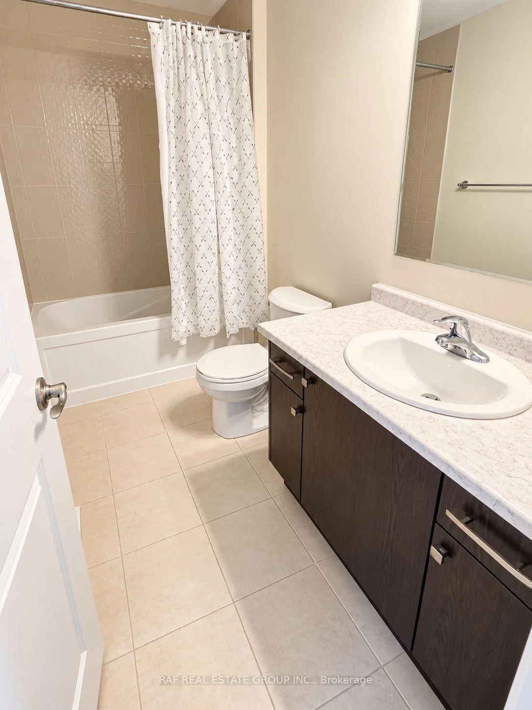 Photo 39 of 18 Jacob Detweiller Drive, Kitchener, Doon South — HOMEH
