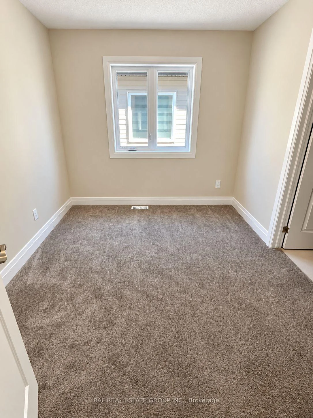 Photo 41 of 18 Jacob Detweiller Drive, Kitchener, Doon South — HOMEH