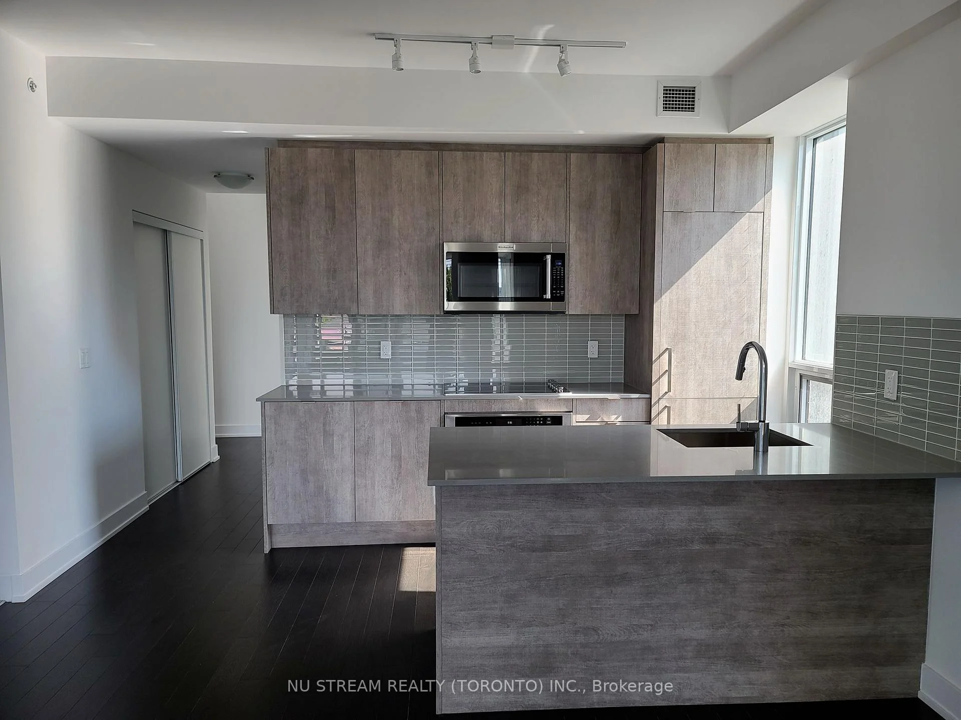 Photo 2 of Unit 307, 181 Bedford Road, Toronto, The Annex — HOMEH