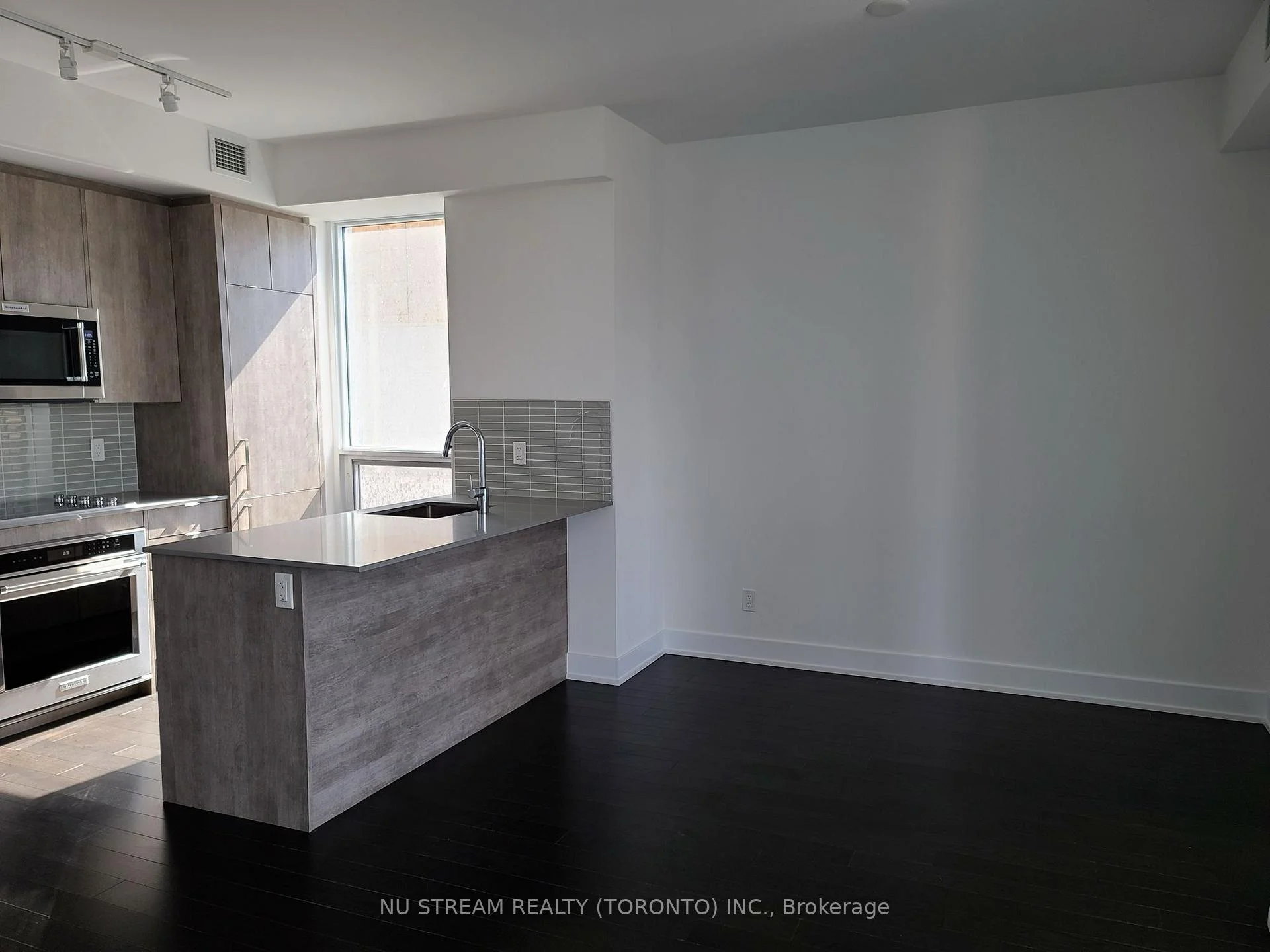 Photo 5 of Unit 307, 181 Bedford Road, Toronto, The Annex — HOMEH