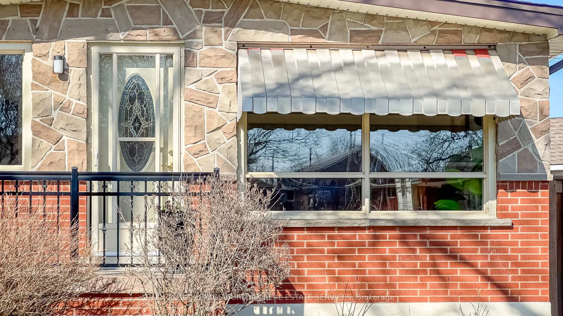 Photo 2 of 37 Bobolink Road, Hamilton, Bruleville — HOMEH