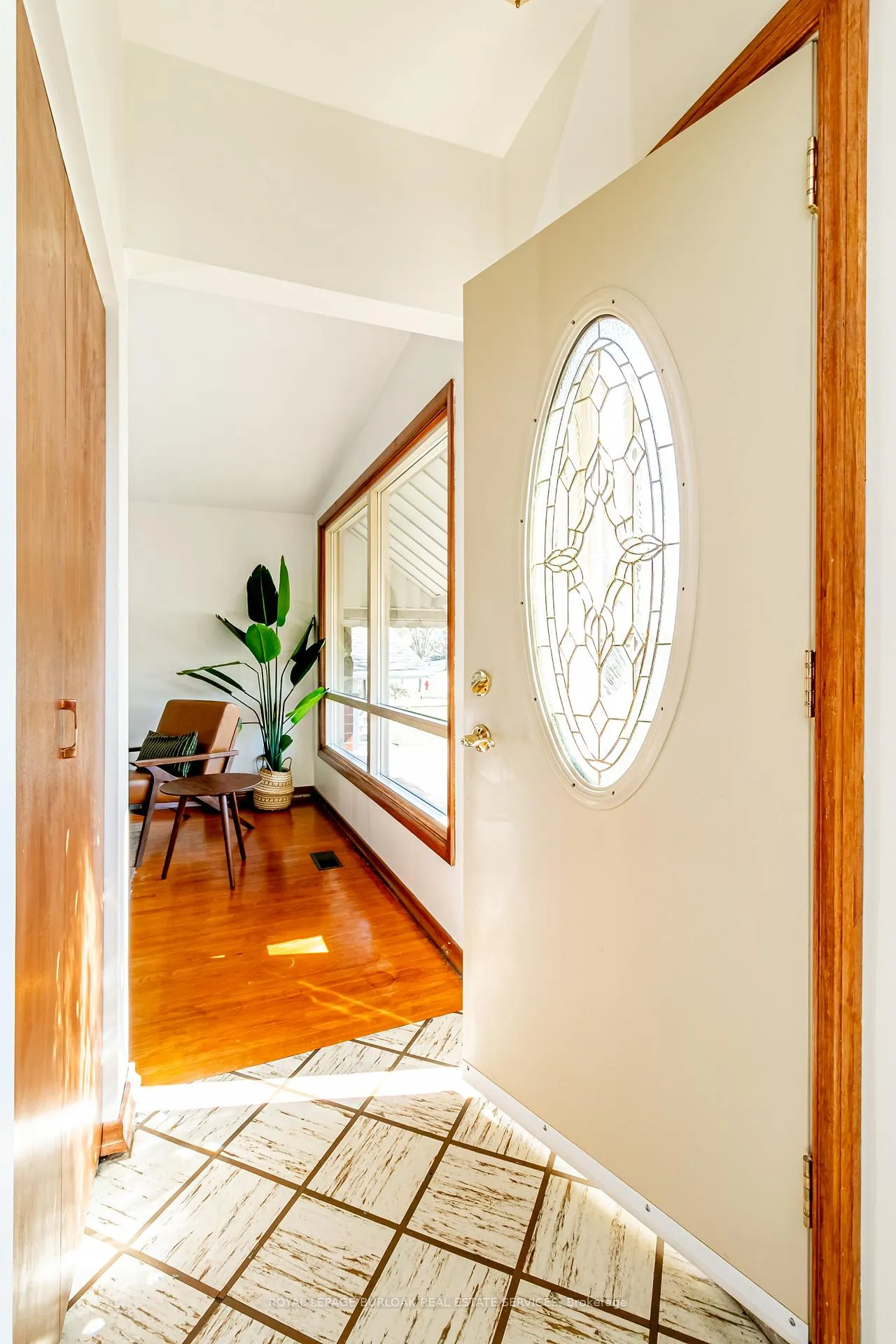 Photo 4 of 37 Bobolink Road, Hamilton, Bruleville — HOMEH