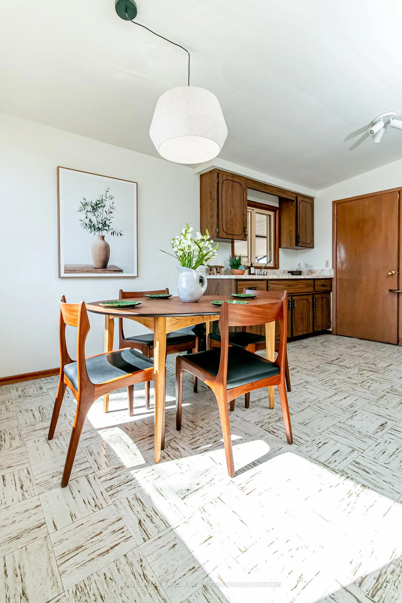 Photo 9 of 37 Bobolink Road, Hamilton, Bruleville — HOMEH