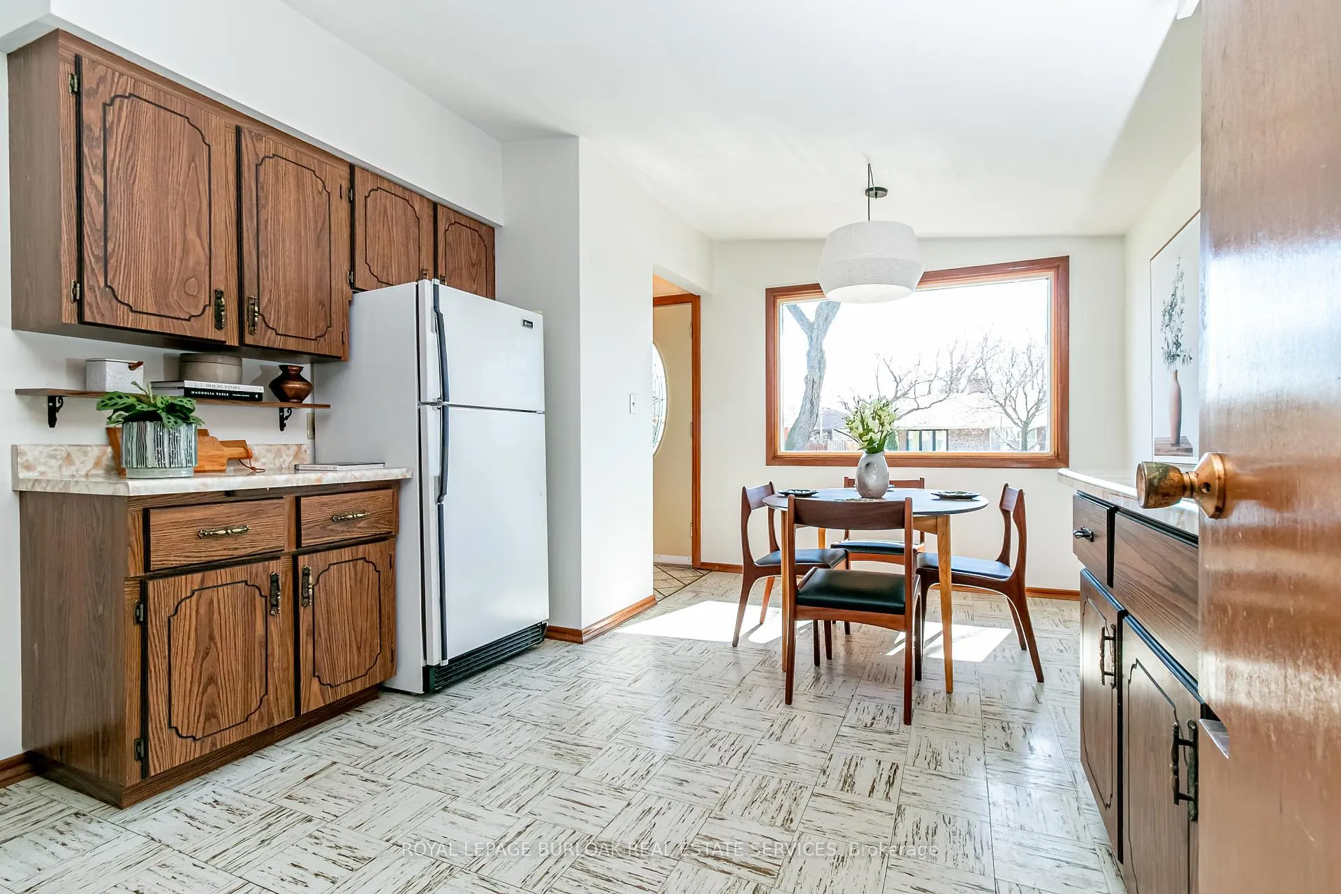 Photo 10 of 37 Bobolink Road, Hamilton, Bruleville — HOMEH