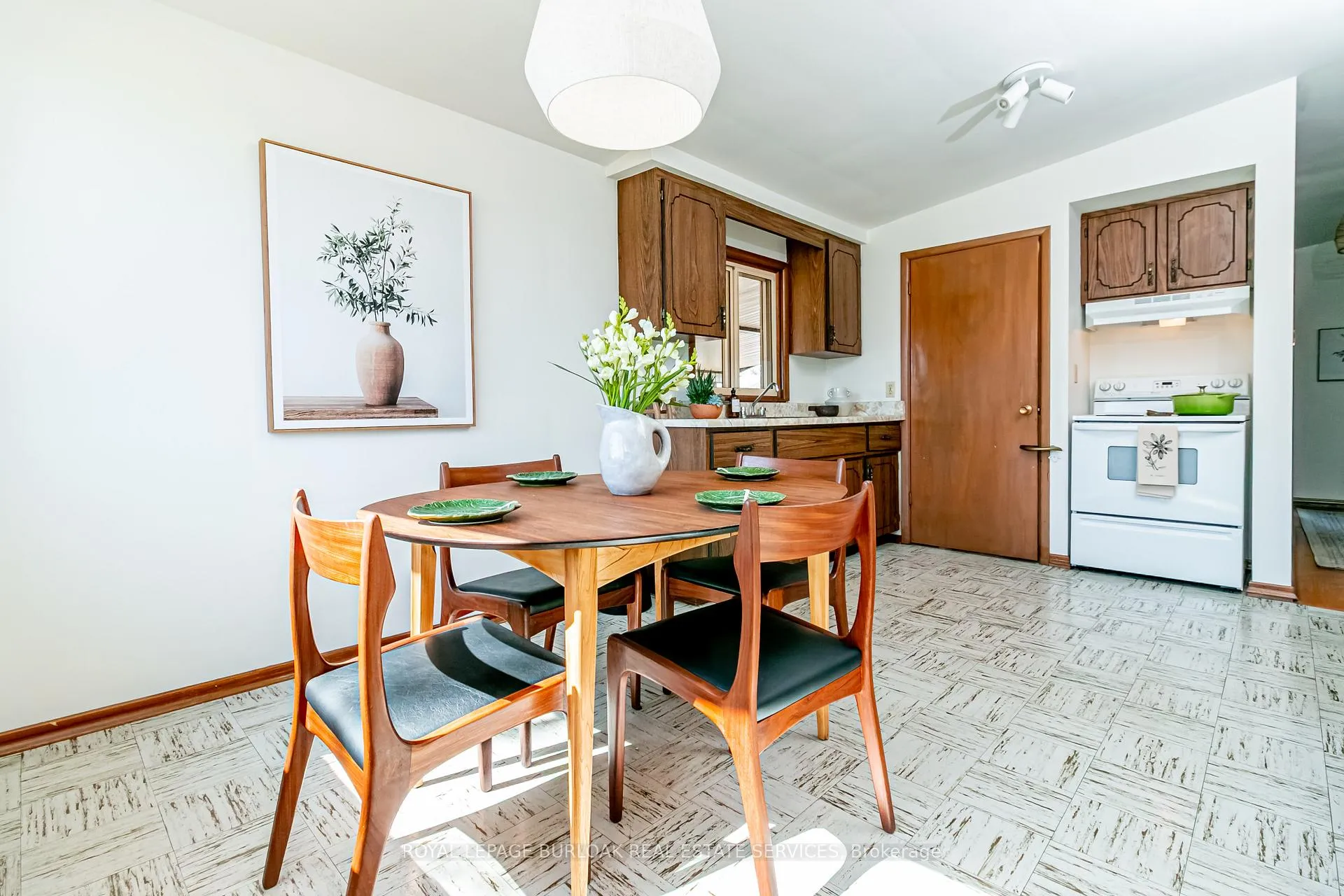 Photo 12 of 37 Bobolink Road, Hamilton, Bruleville — HOMEH