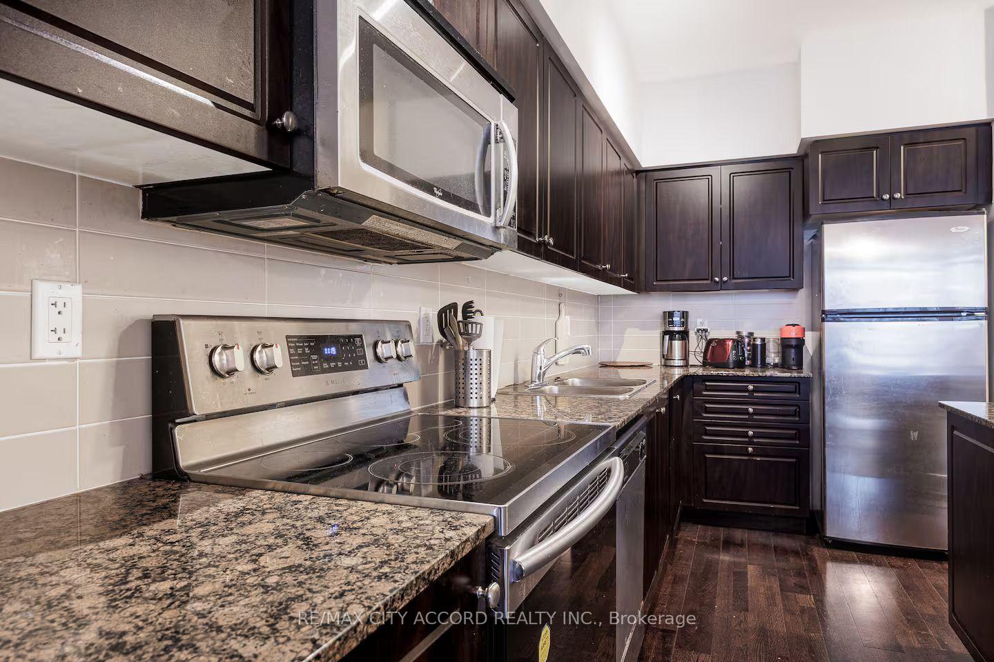 Photo 3 of Unit 378, 209 Fort York Boulevard, Toronto, Niagara — HOMEH