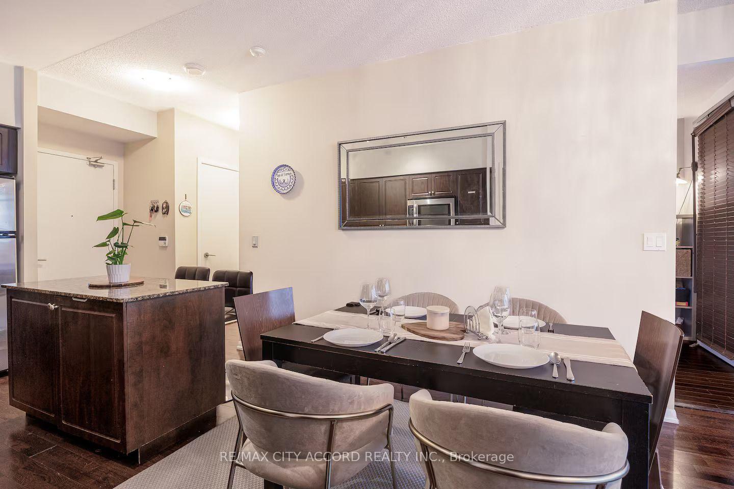 Photo 5 of Unit 378, 209 Fort York Boulevard, Toronto, Niagara — HOMEH
