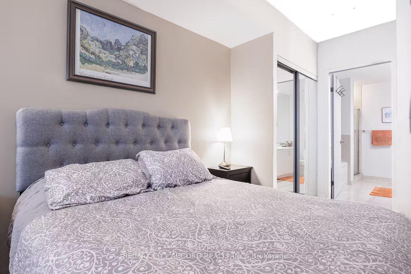 Photo 9 of Unit 378, 209 Fort York Boulevard, Toronto, Niagara — HOMEH