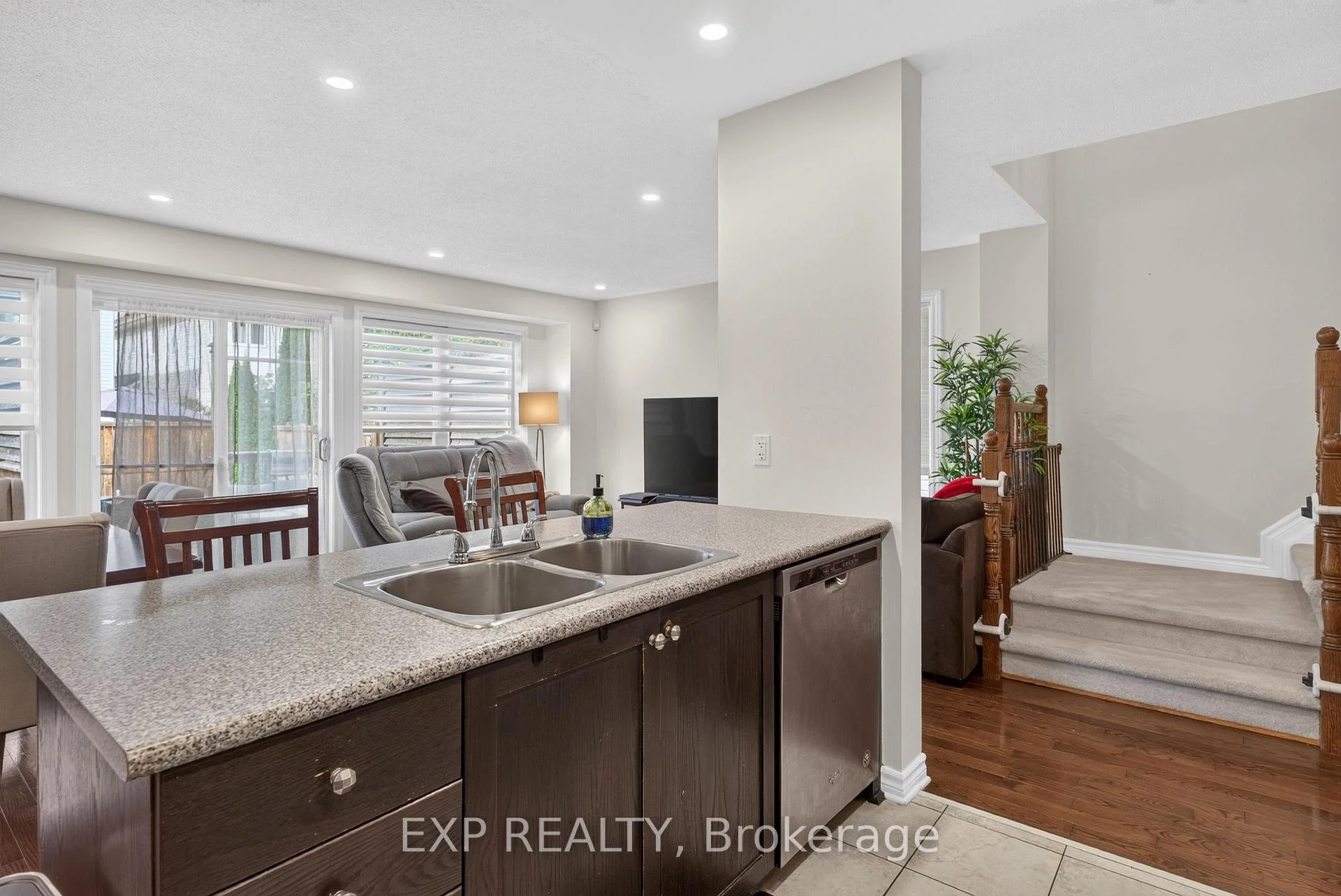 Photo 9 of 79 Selhurst Avenue, Ottawa, Barrhaven East — HOMEH