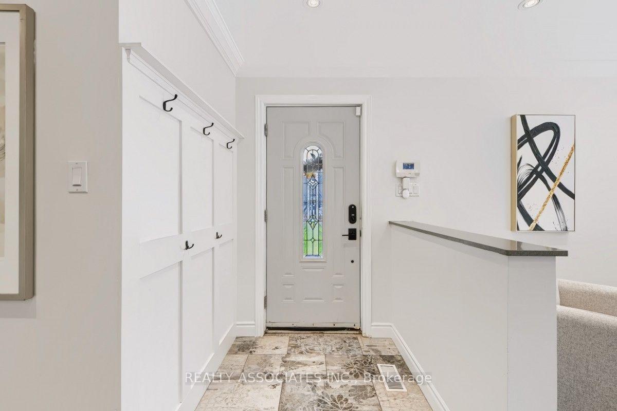 Photo 5 of 174 Bayview Avenue, Georgina, Keswick South — HOMEH