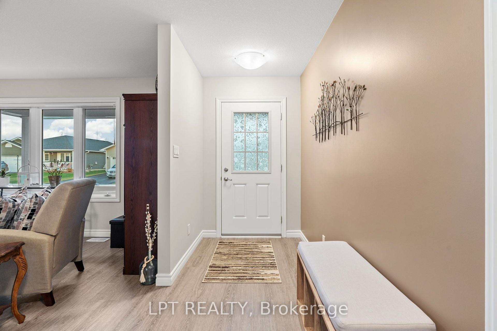 Photo 12 of 102 Huron Heights Drive, Ashfield-Colborne-Wawanosh, Colborne — HOMEH