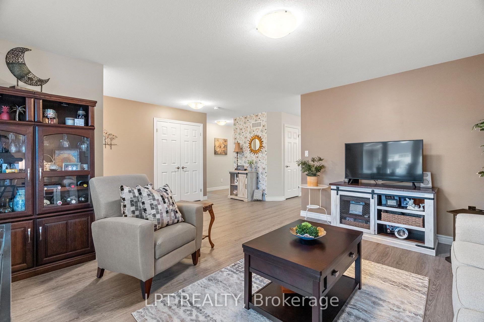 Photo 24 of 102 Huron Heights Drive, Ashfield-Colborne-Wawanosh, Colborne — HOMEH