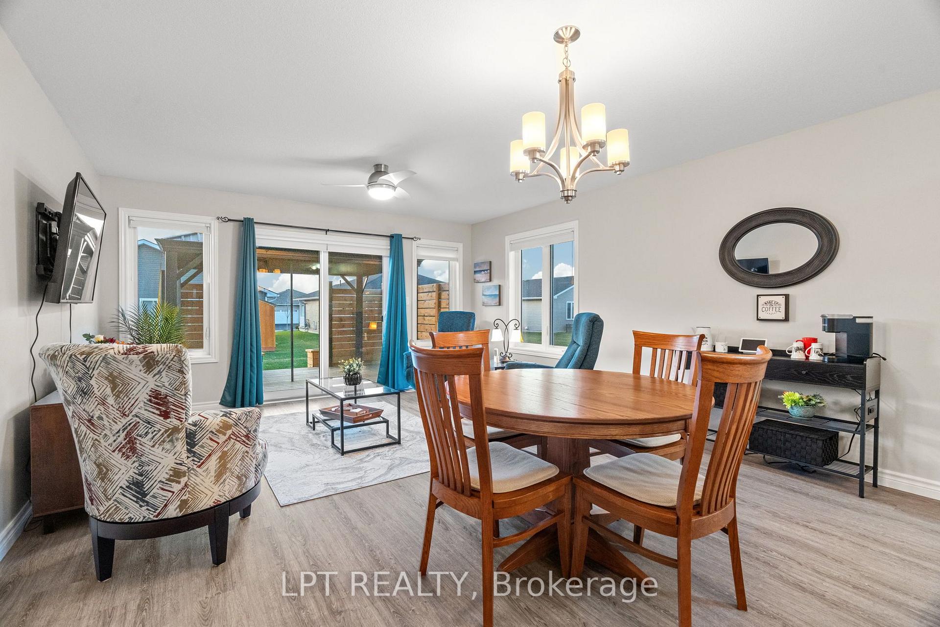 Photo 33 of 102 Huron Heights Drive, Ashfield-Colborne-Wawanosh, Colborne — HOMEH